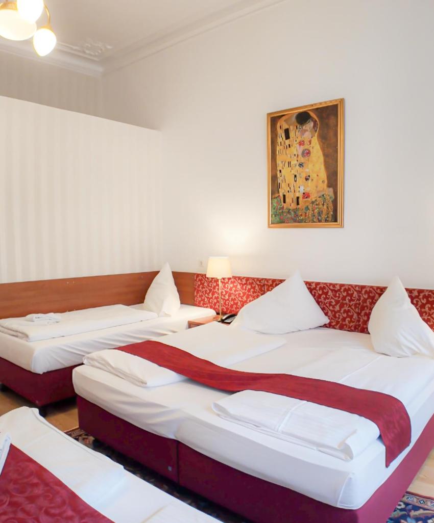 Basic Triple Room