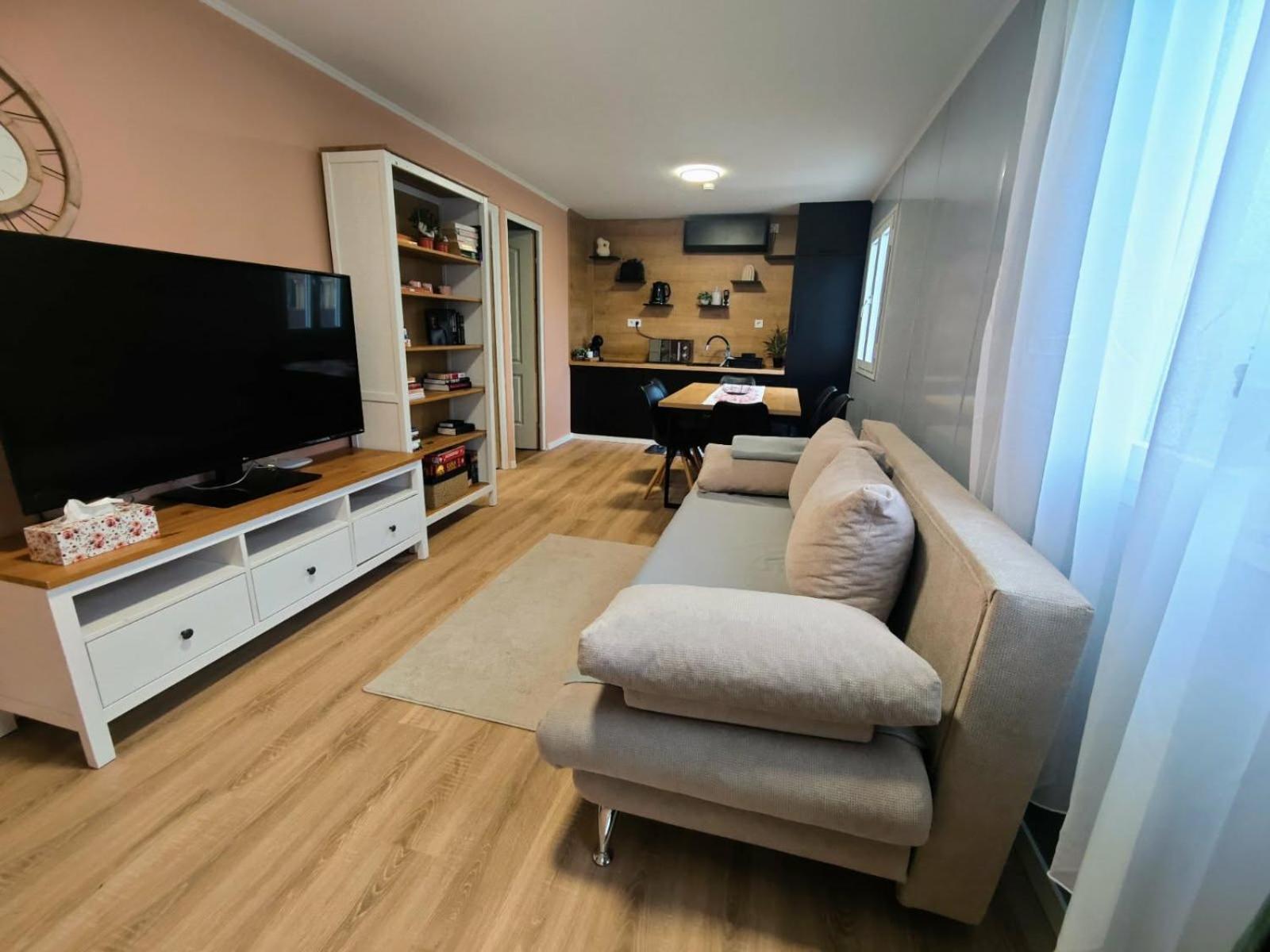 Two-Bedroom House photo 3