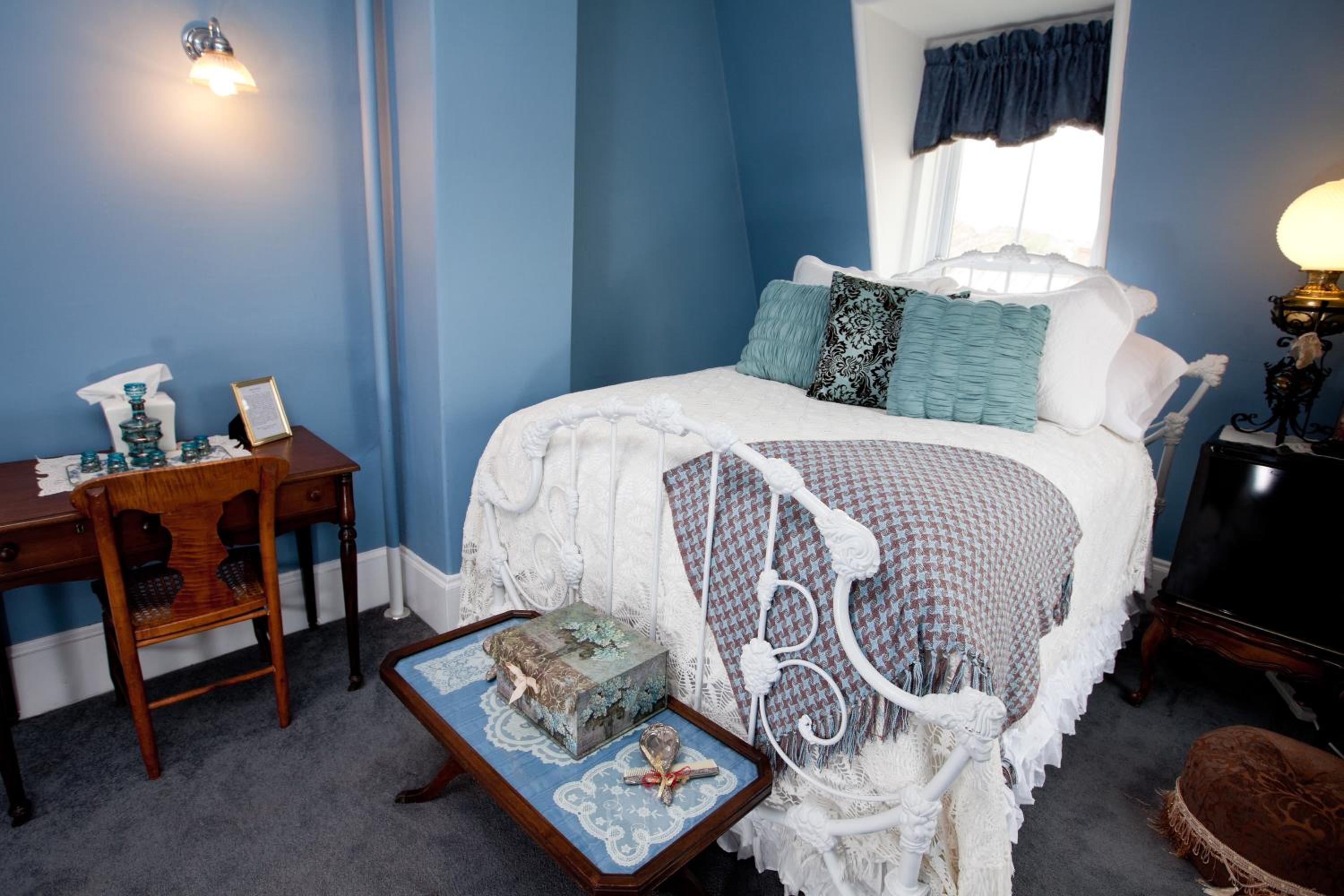 Princess Victoria King Suite photo 3