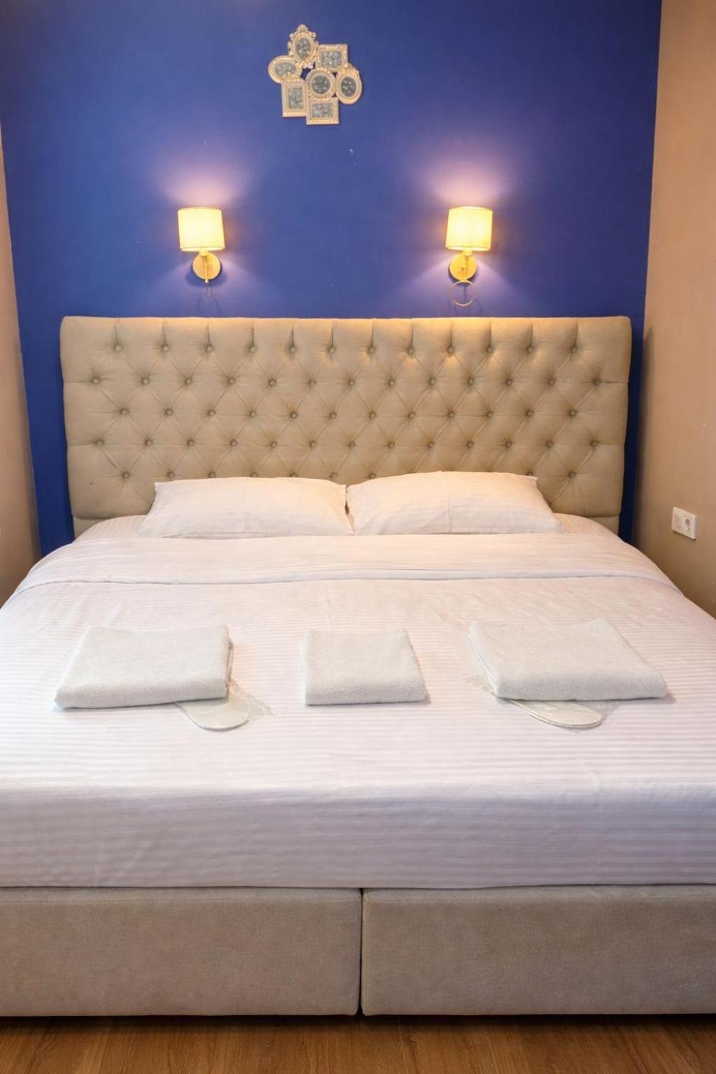 Double Room with Patio photo 3