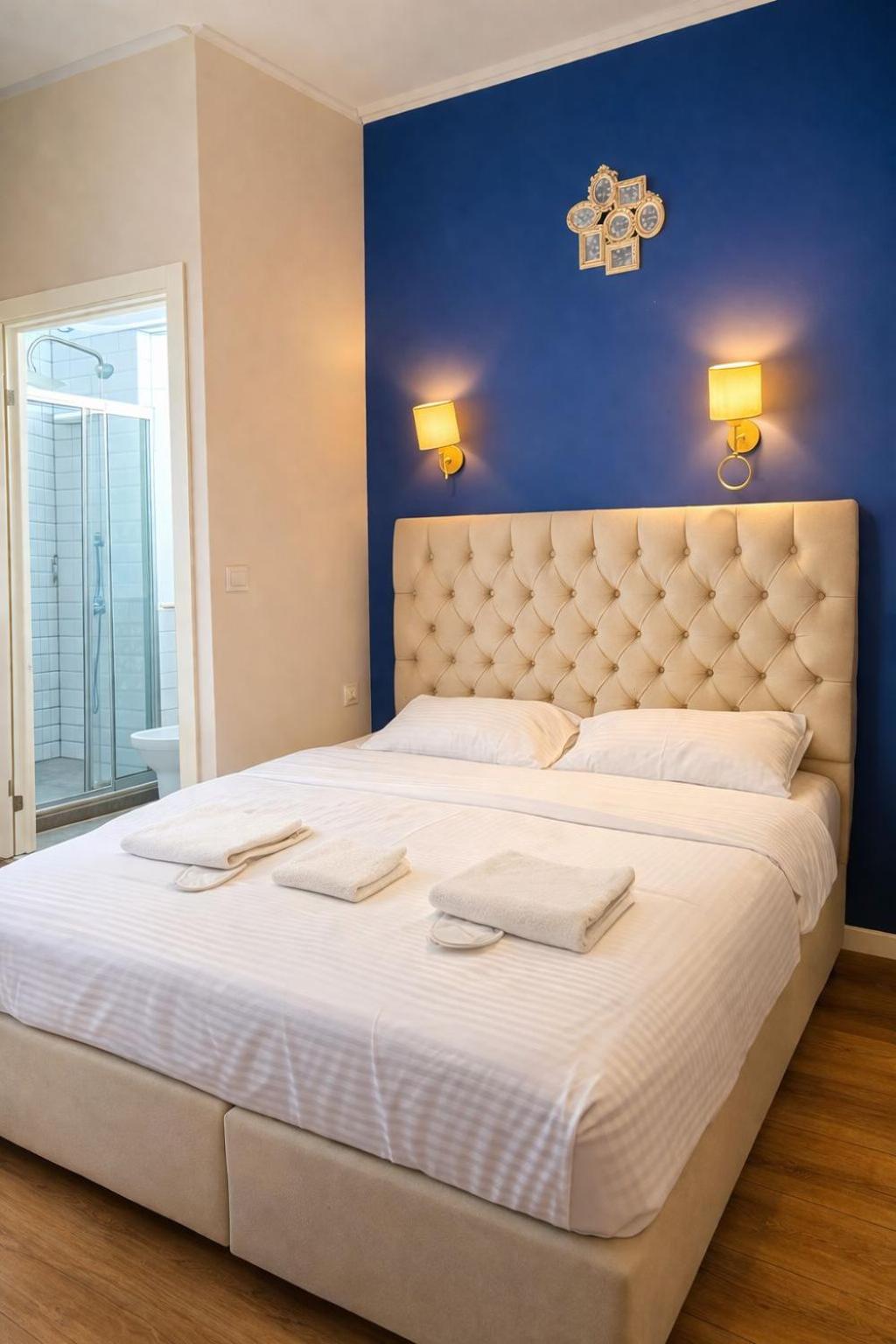 Double Room with Patio photo 1