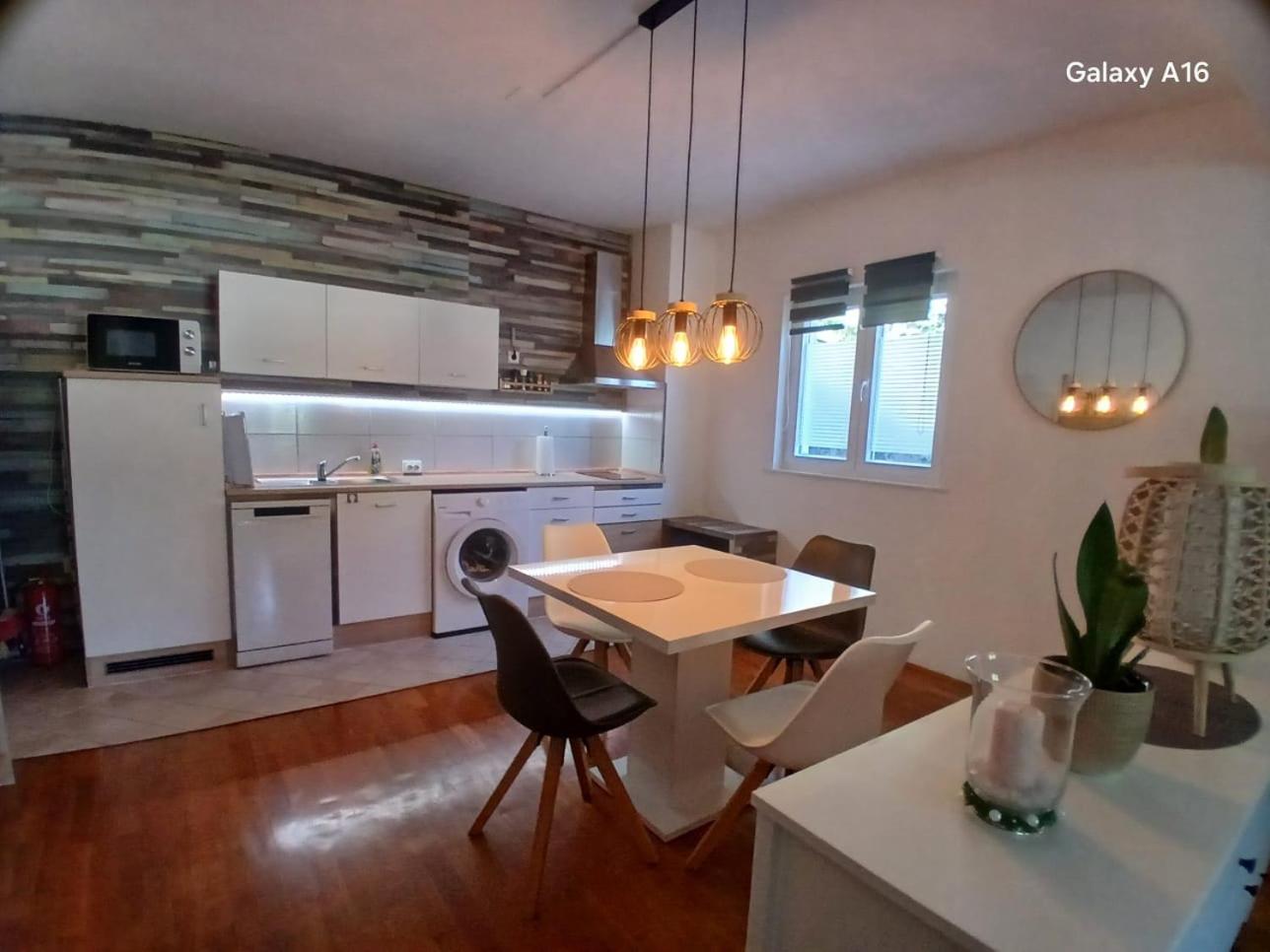 One-Bedroom Apartment with Ocean View