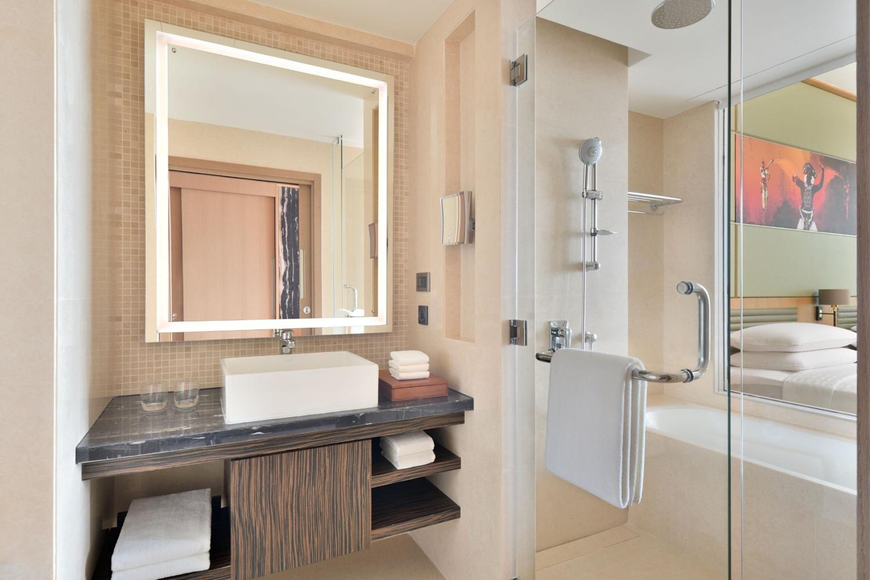 Deluxe Twin Room with Ocean View with 15% spa discount per room + 15% F&B discount per room + Early check in and Late Checkout subject to availability - Photo 3