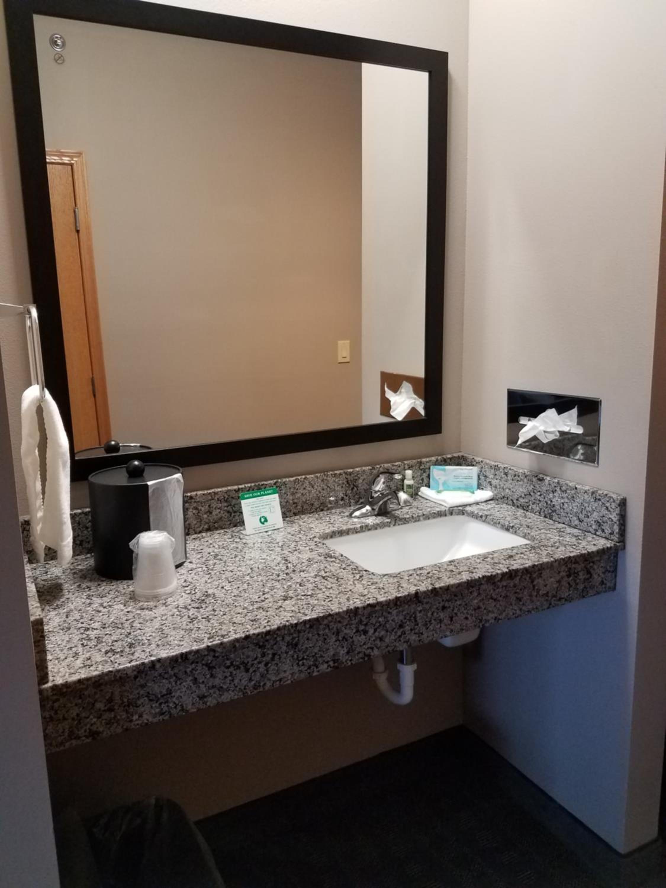 King Room - Disability Access photo 1