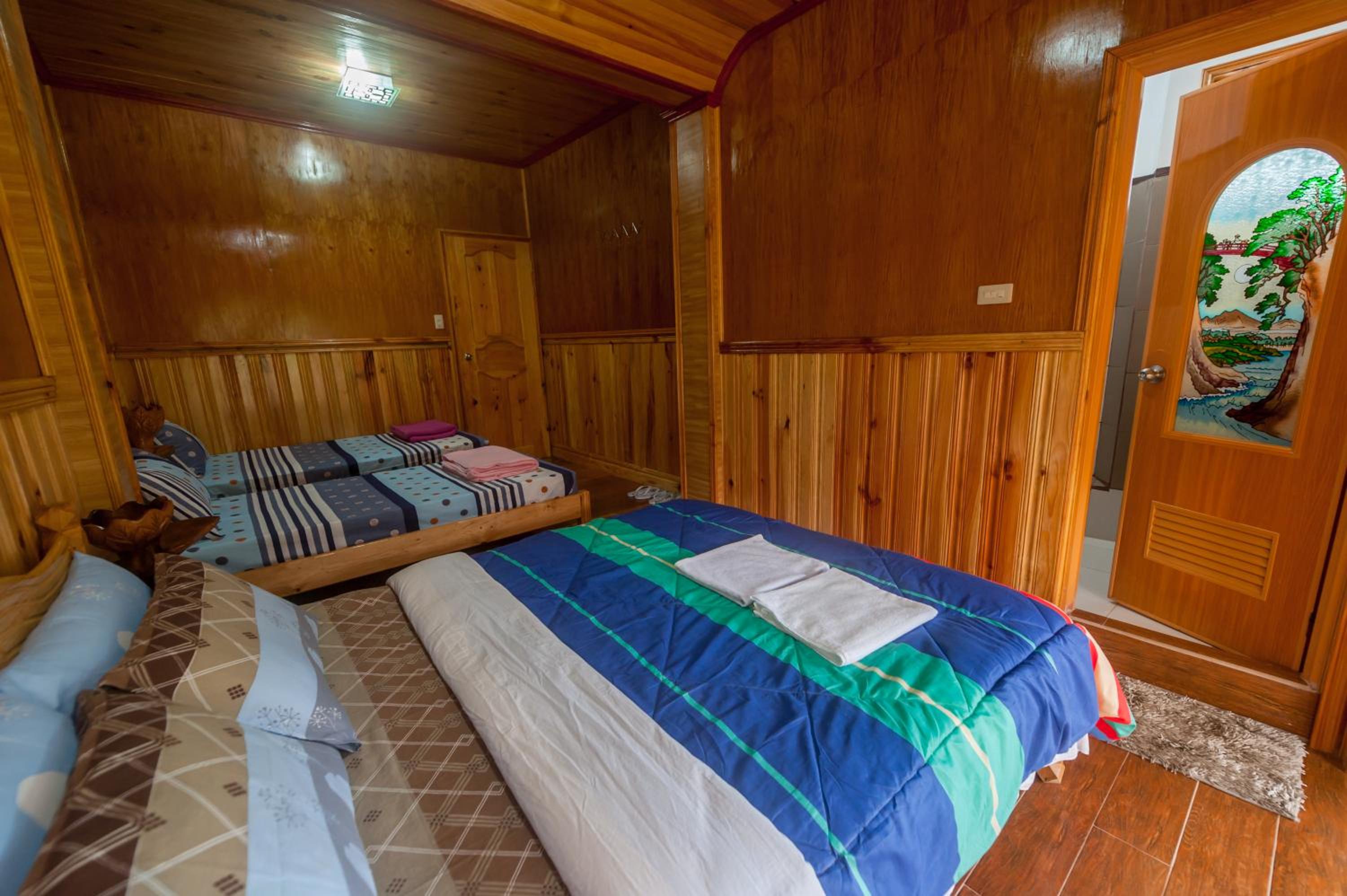 Deluxe Family Suite photo 2