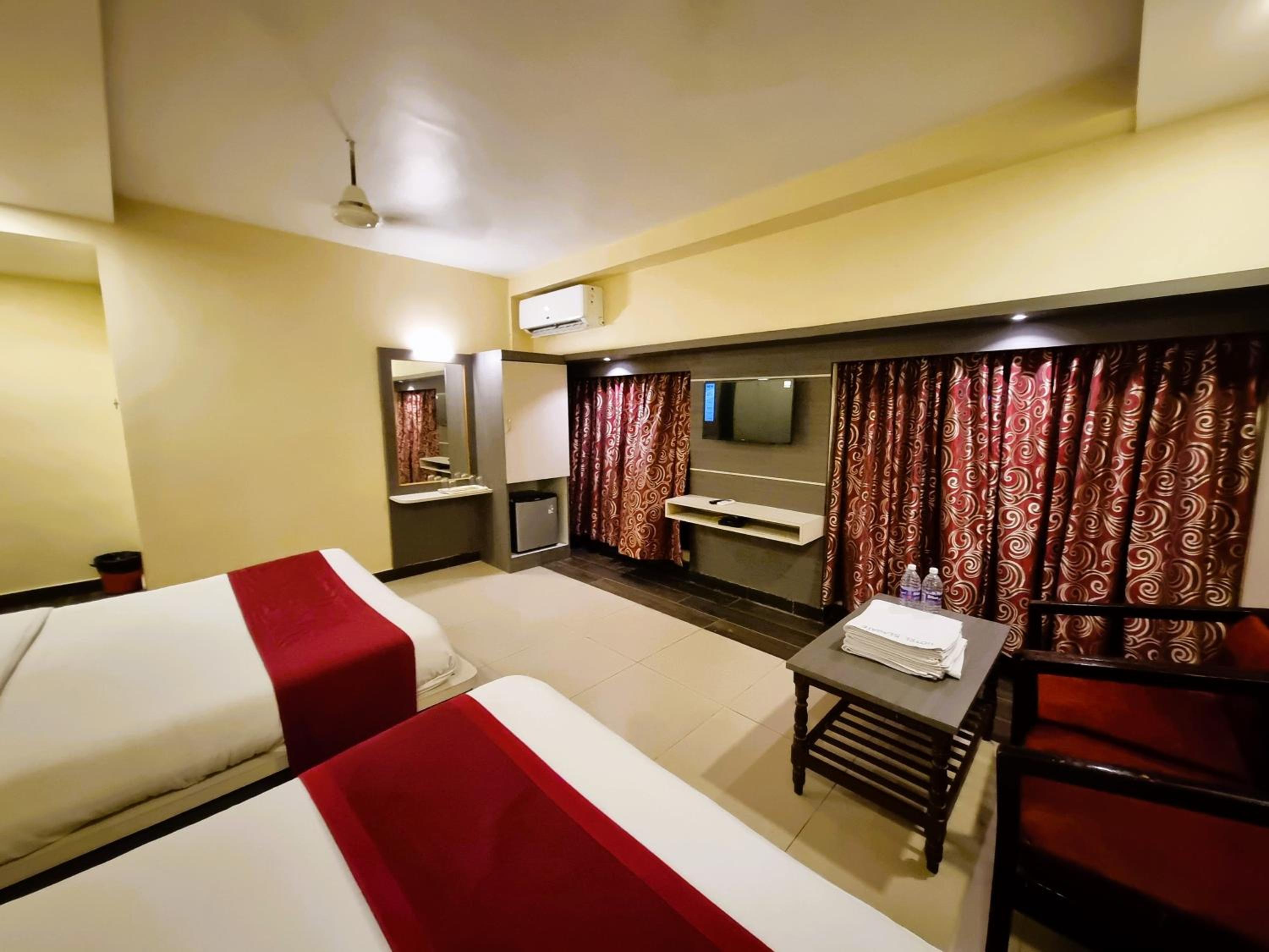 Deluxe Quadruple Room - Photo 4