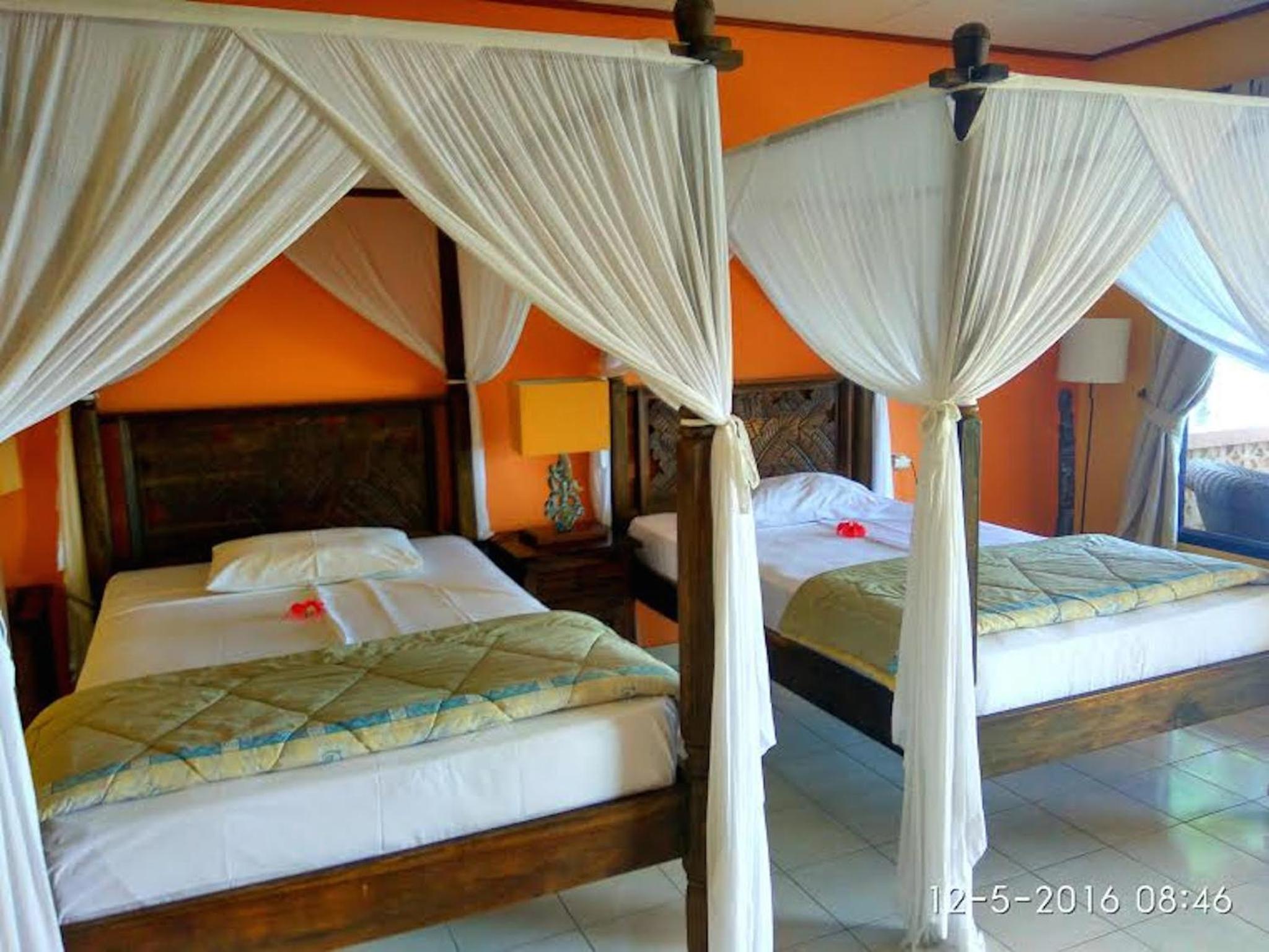Deluxe Twin Room with Sea View photo 2