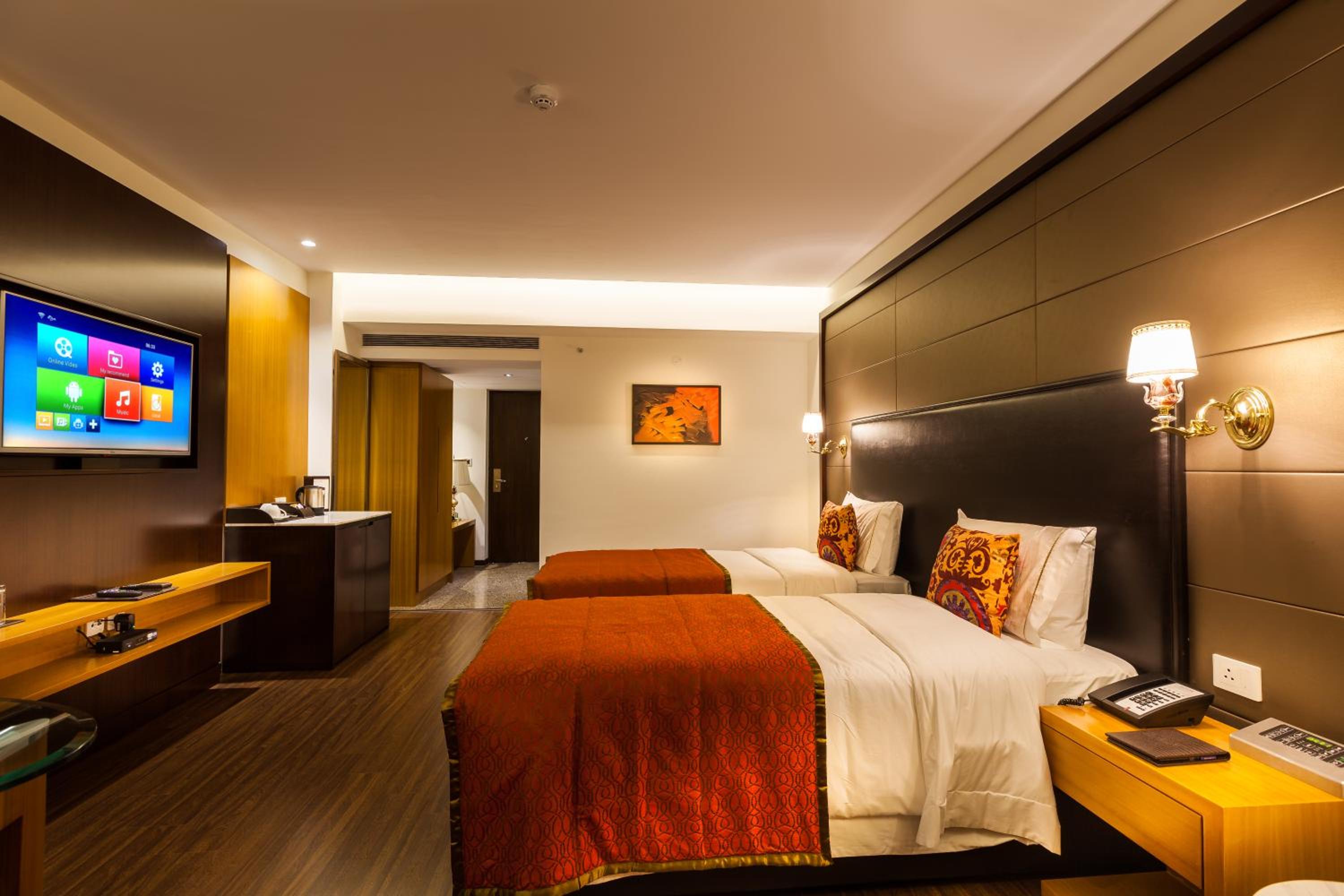 Deluxe Room - Photo 4