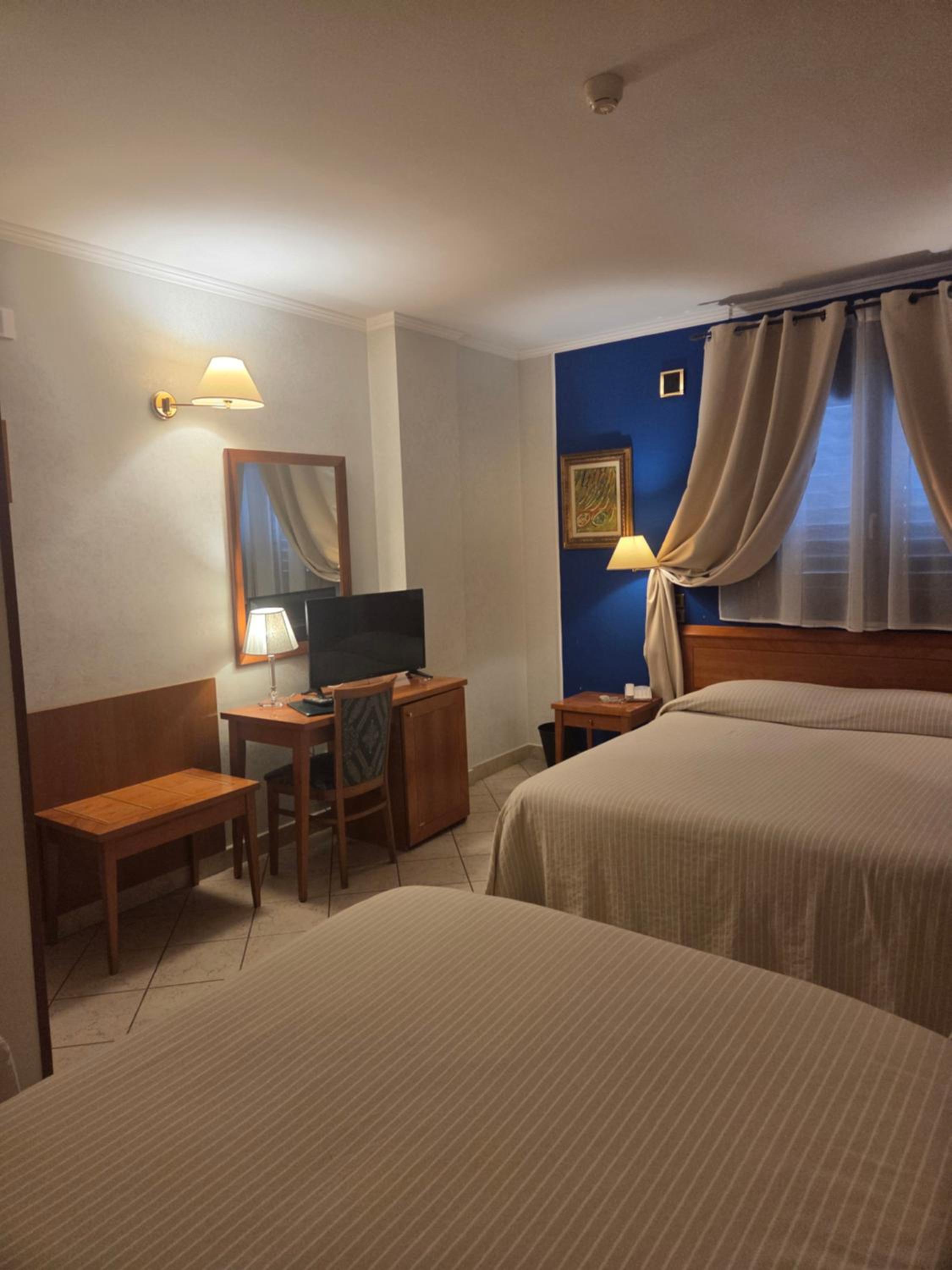 Classic Quadruple Room photo 3
