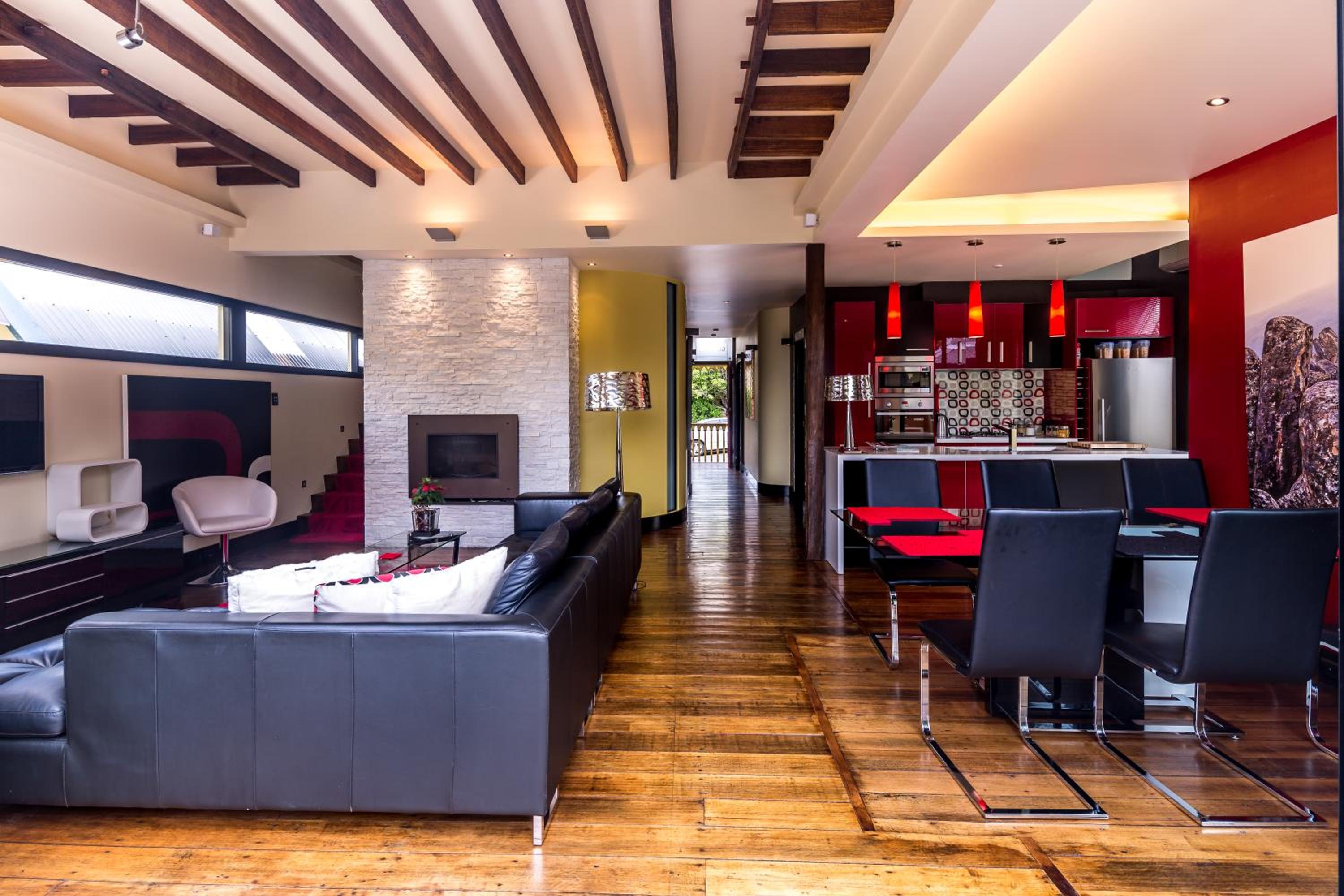 Three-Bedroom Apartment - Photo 21