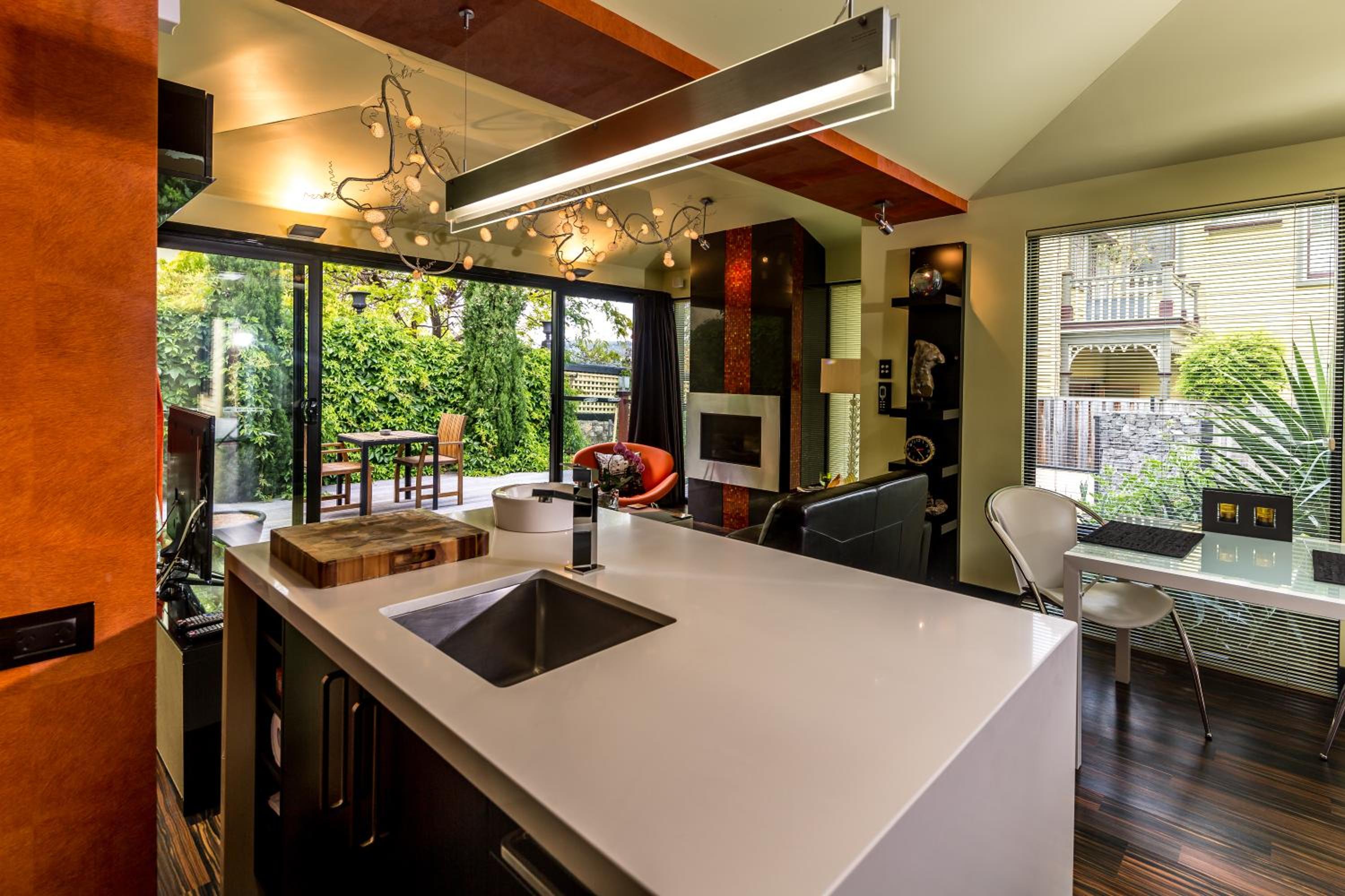 One-Bedroom Apartment - Photo 7