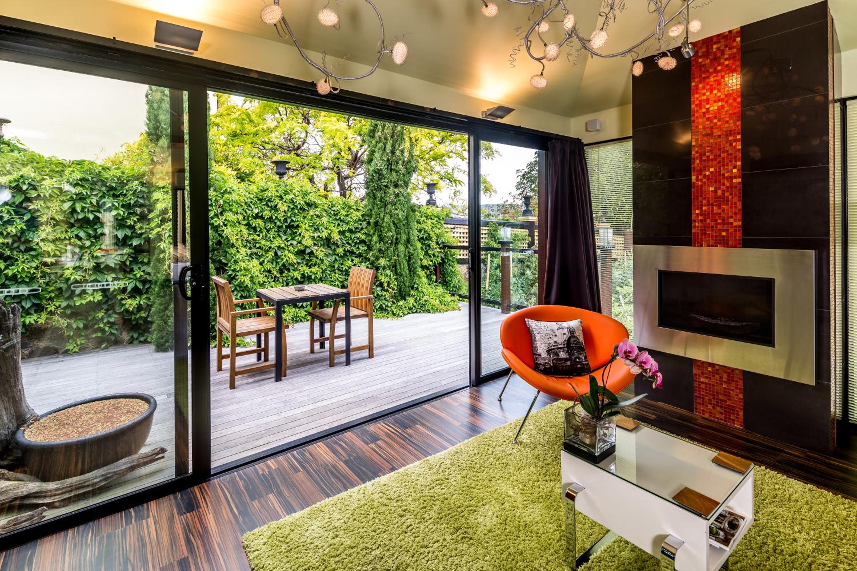One-Bedroom Apartment - Photo 9