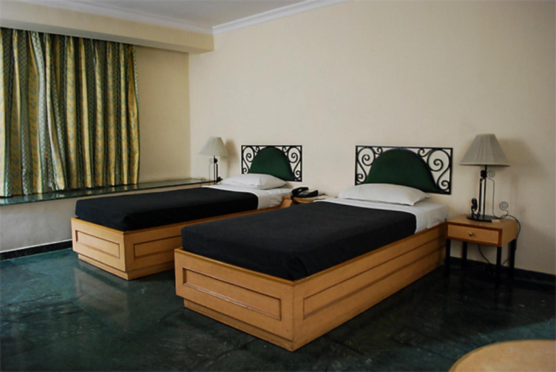 Club Twin Room