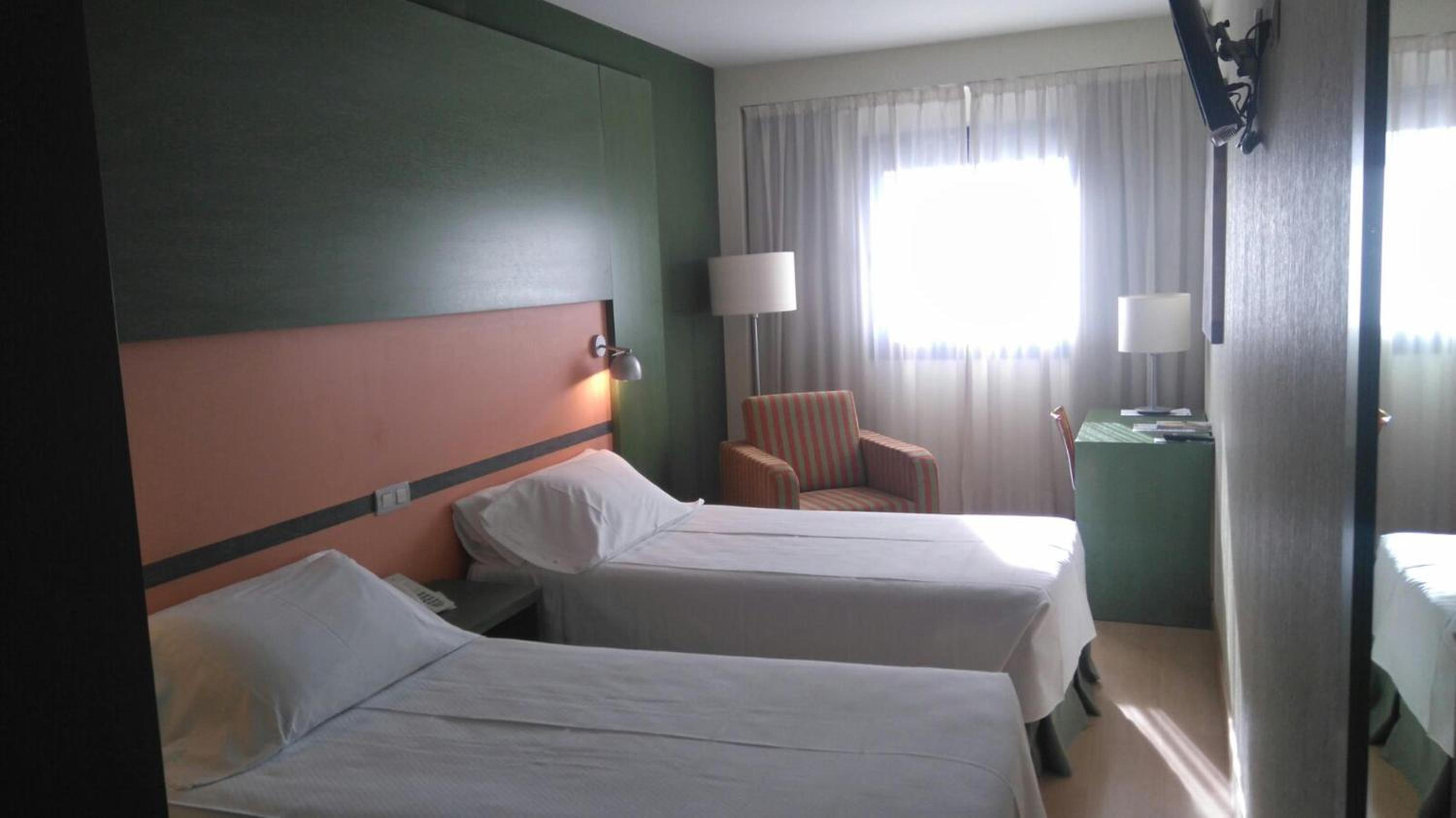 Twin Room - 2 Beds - Photo 2