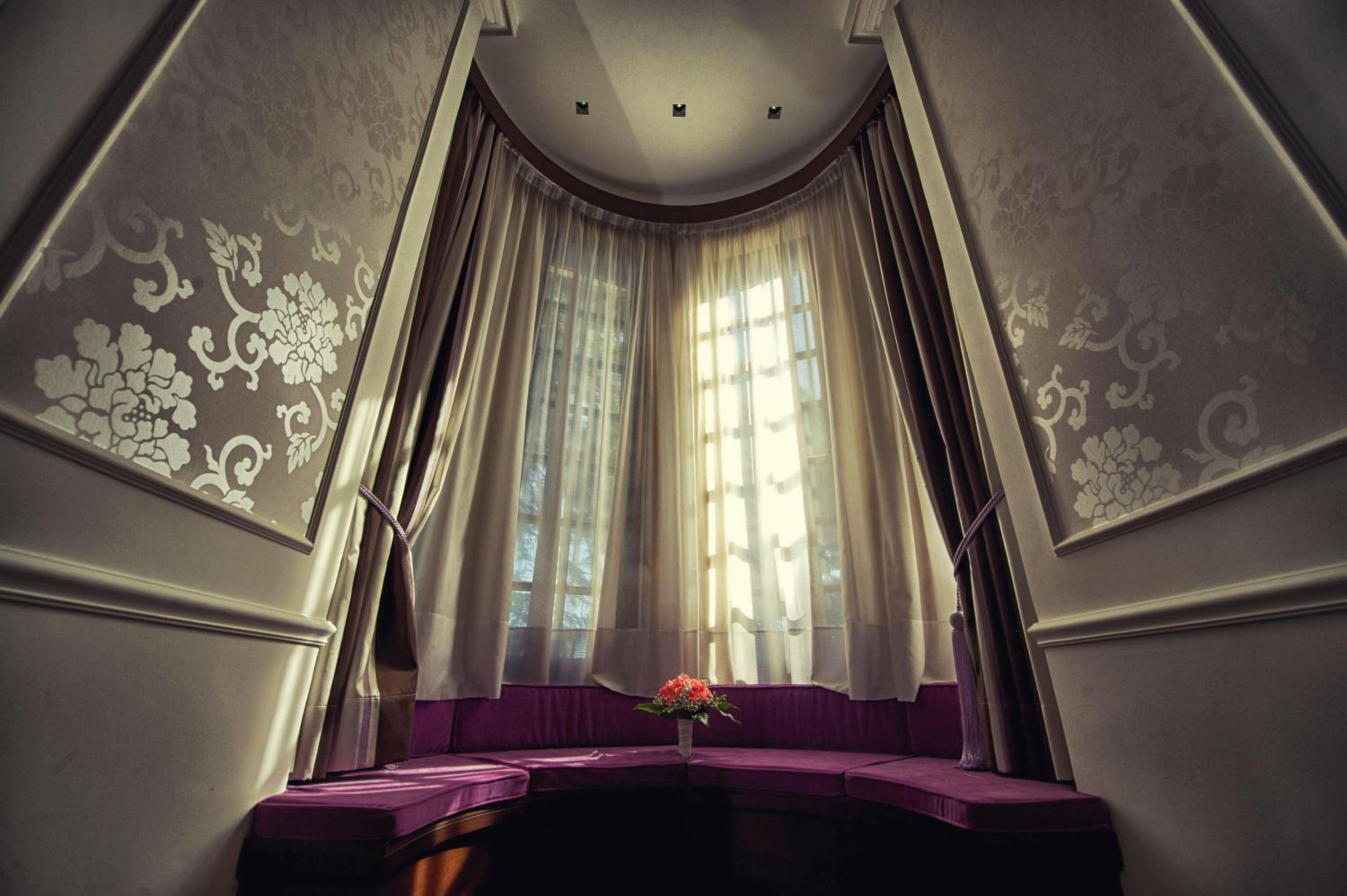 Suite - Photo 11