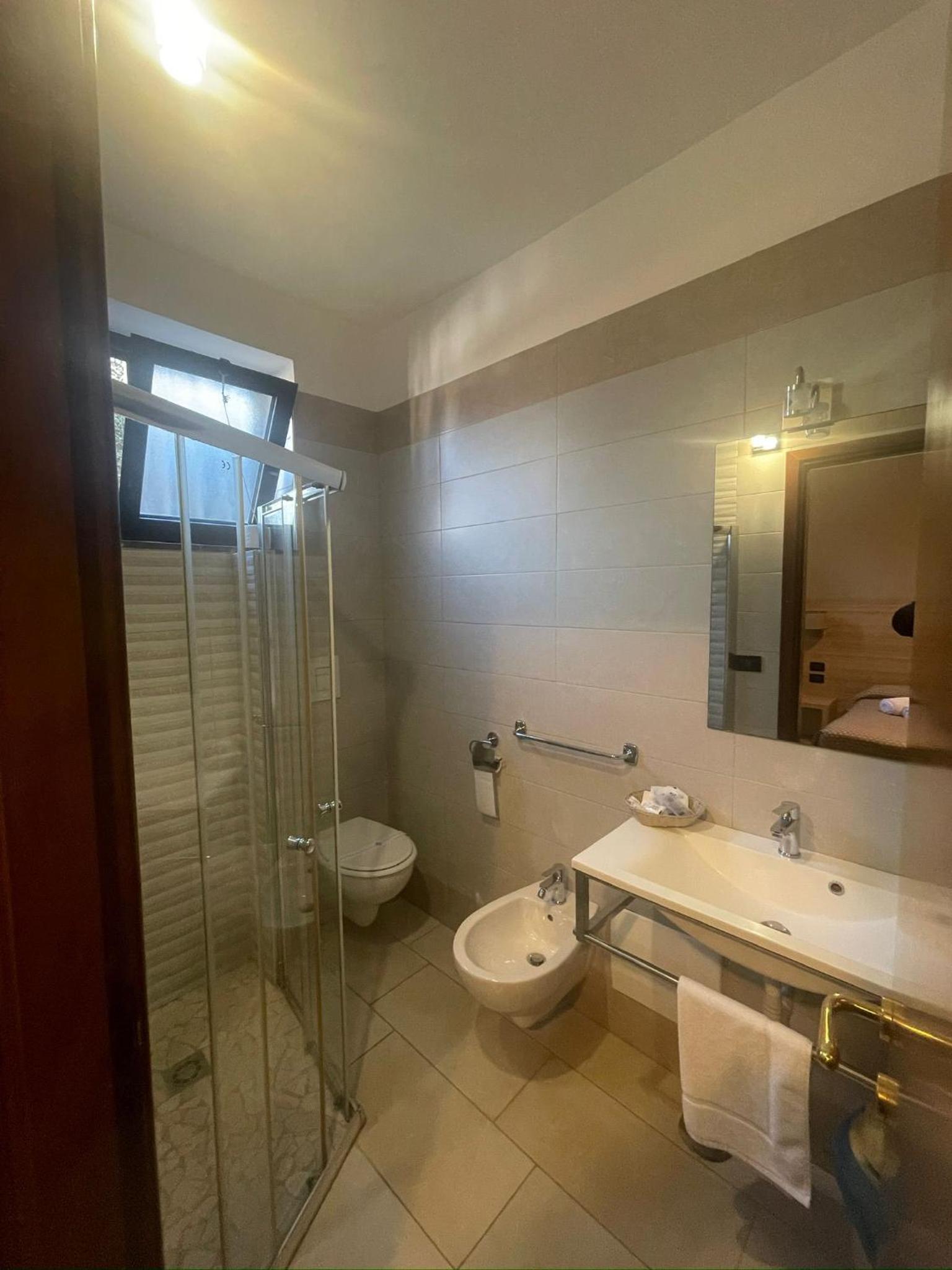 Classic Triple Room photo 3