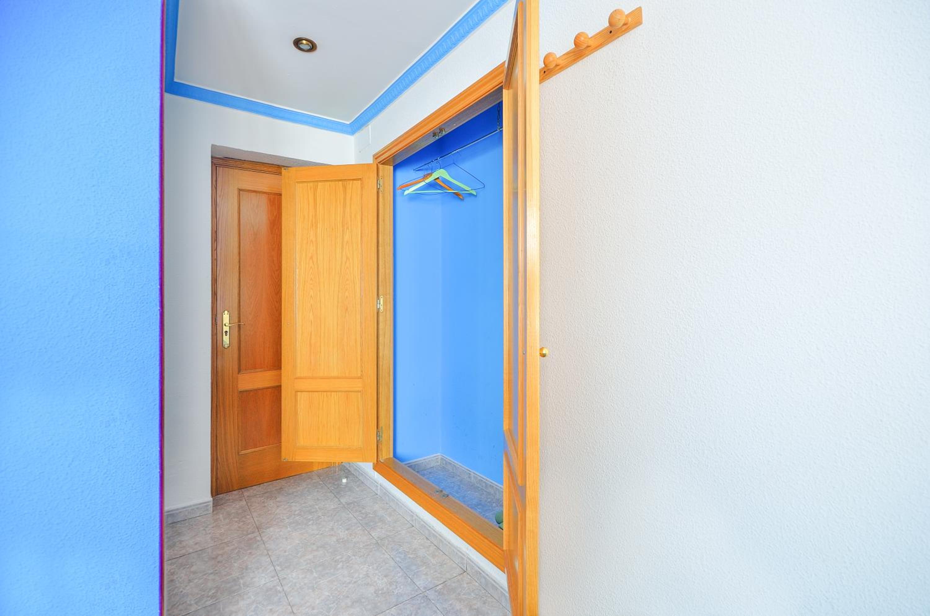 Twin Room - Photo 18