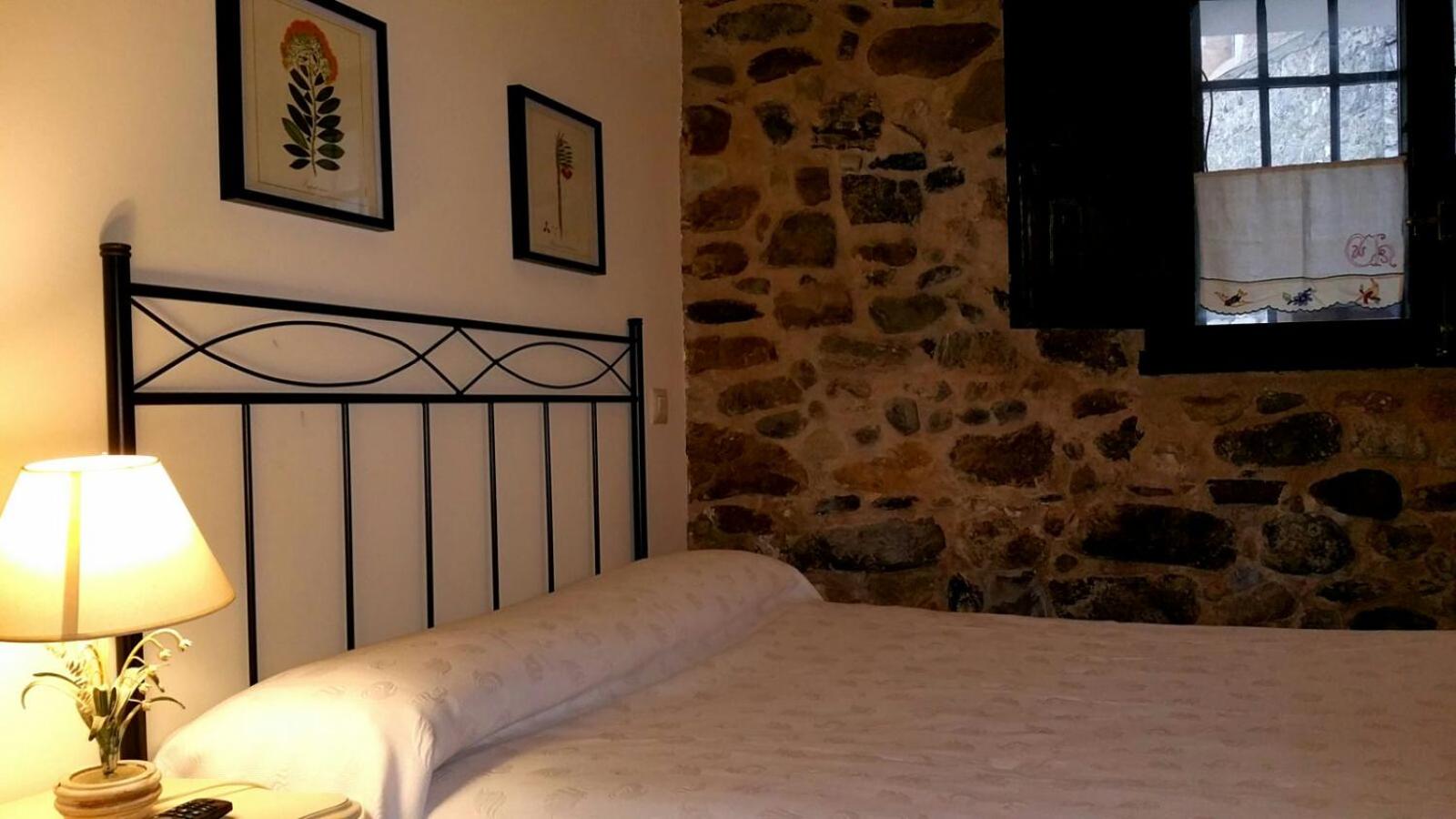 Double Room - Photo 3