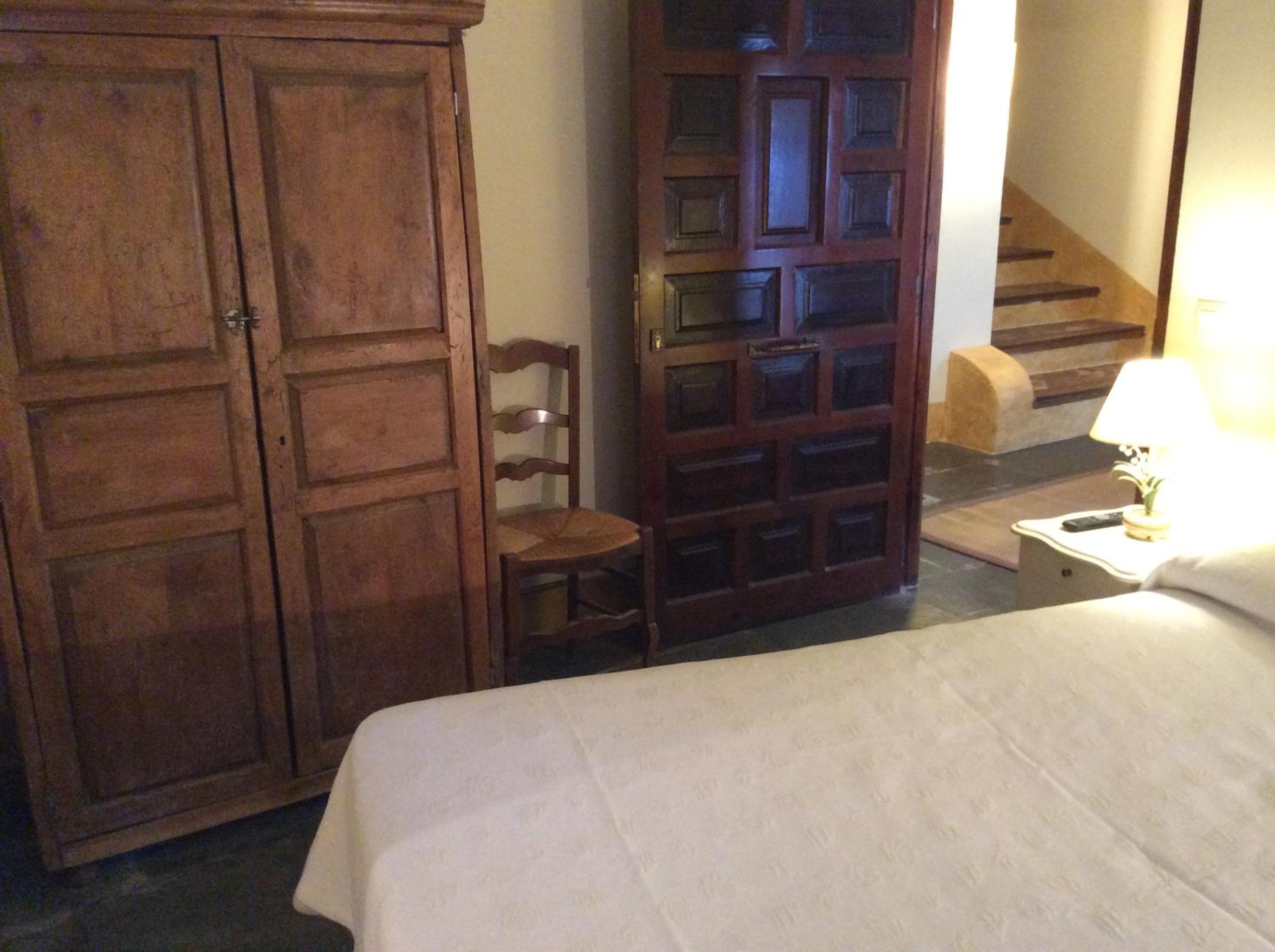 Double Room - Photo 5