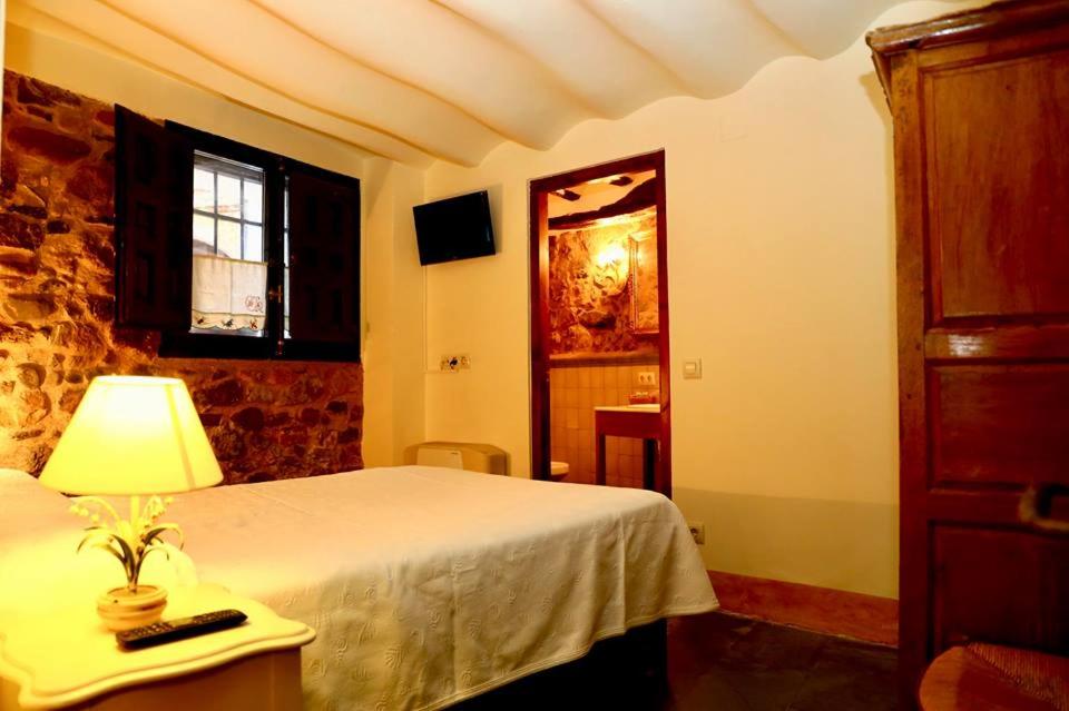 Double Room - Photo 2