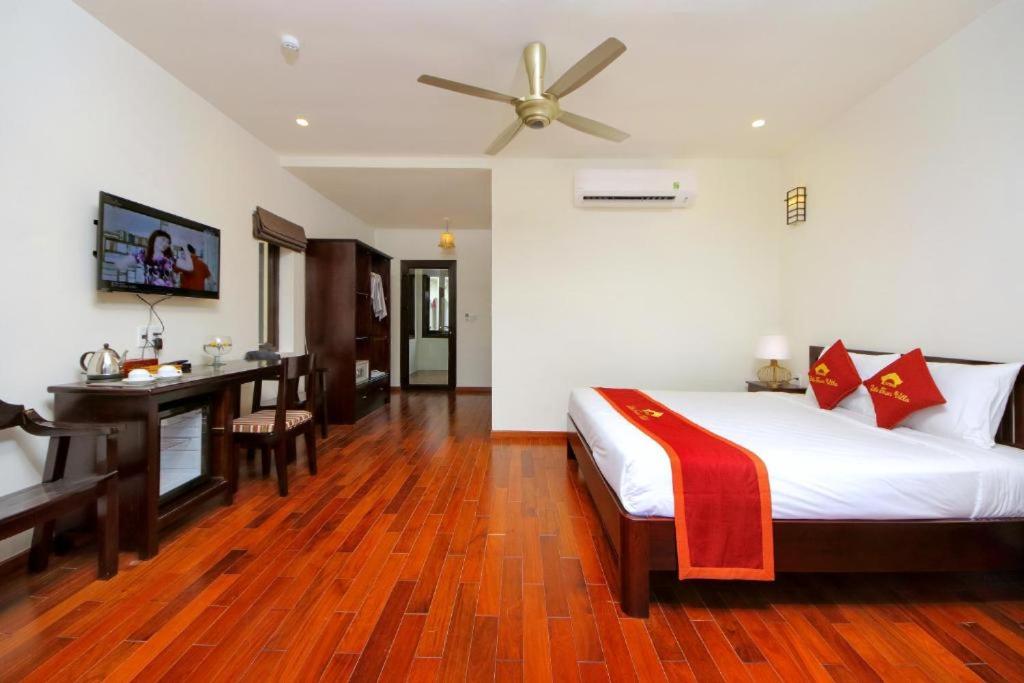 Deluxe Double or Twin Room with City View