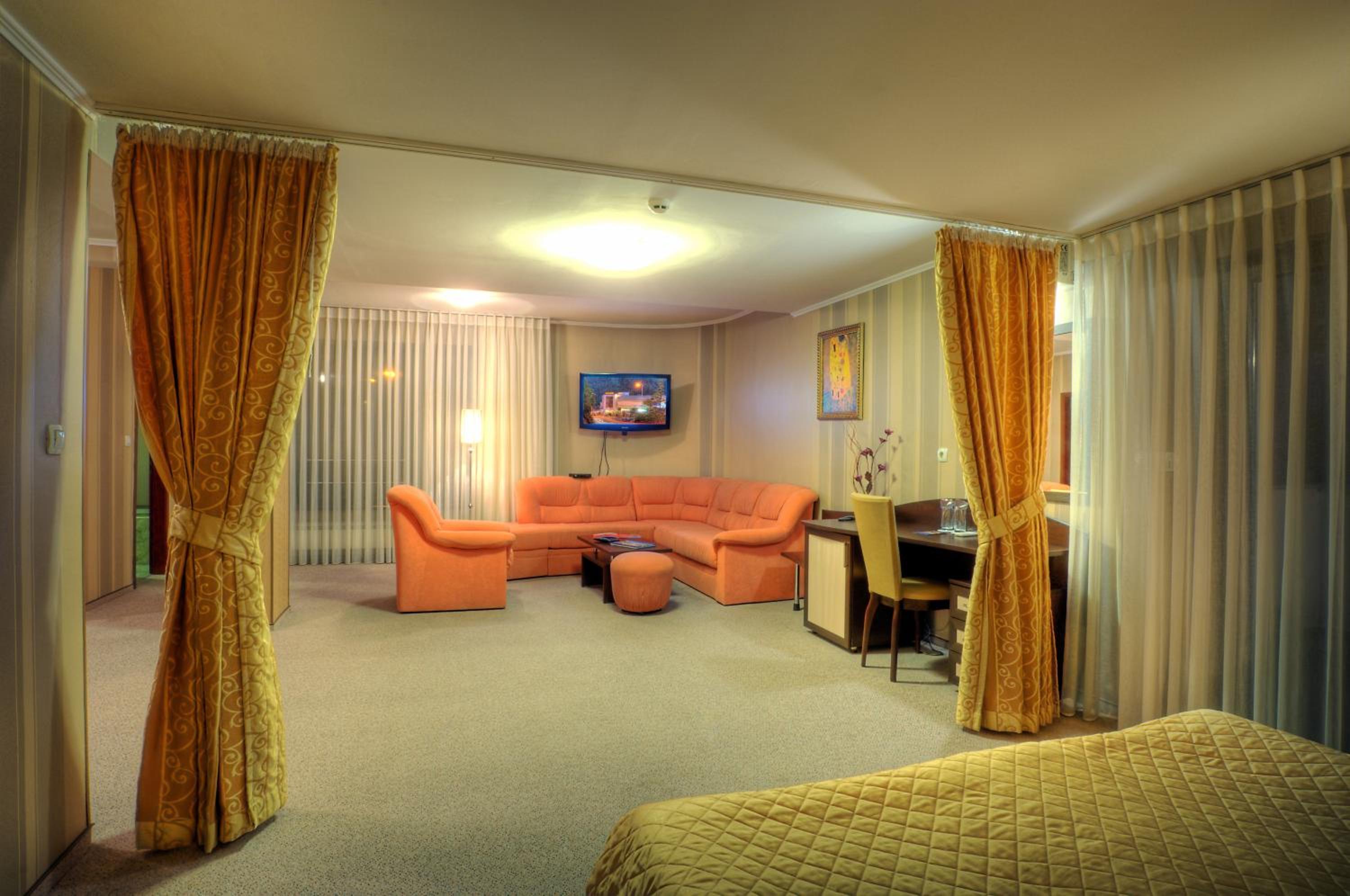 Deluxe Double Suite - Photo 2