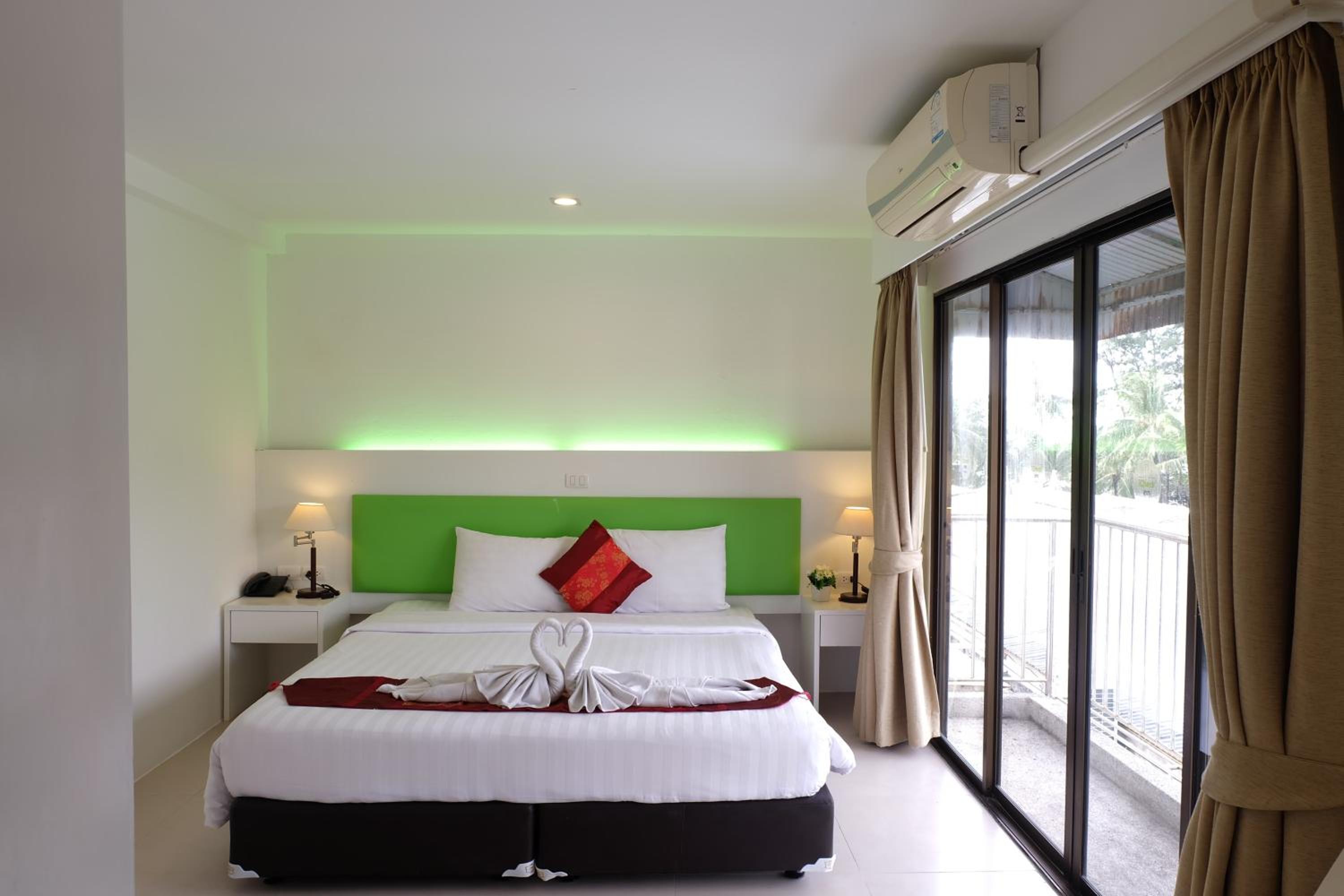 Deluxe Double Room with Balcony  - Photo 19