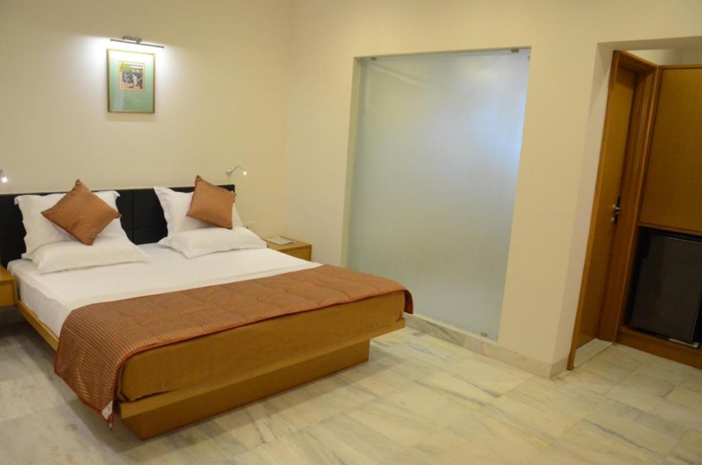 Superior King Room photo 2