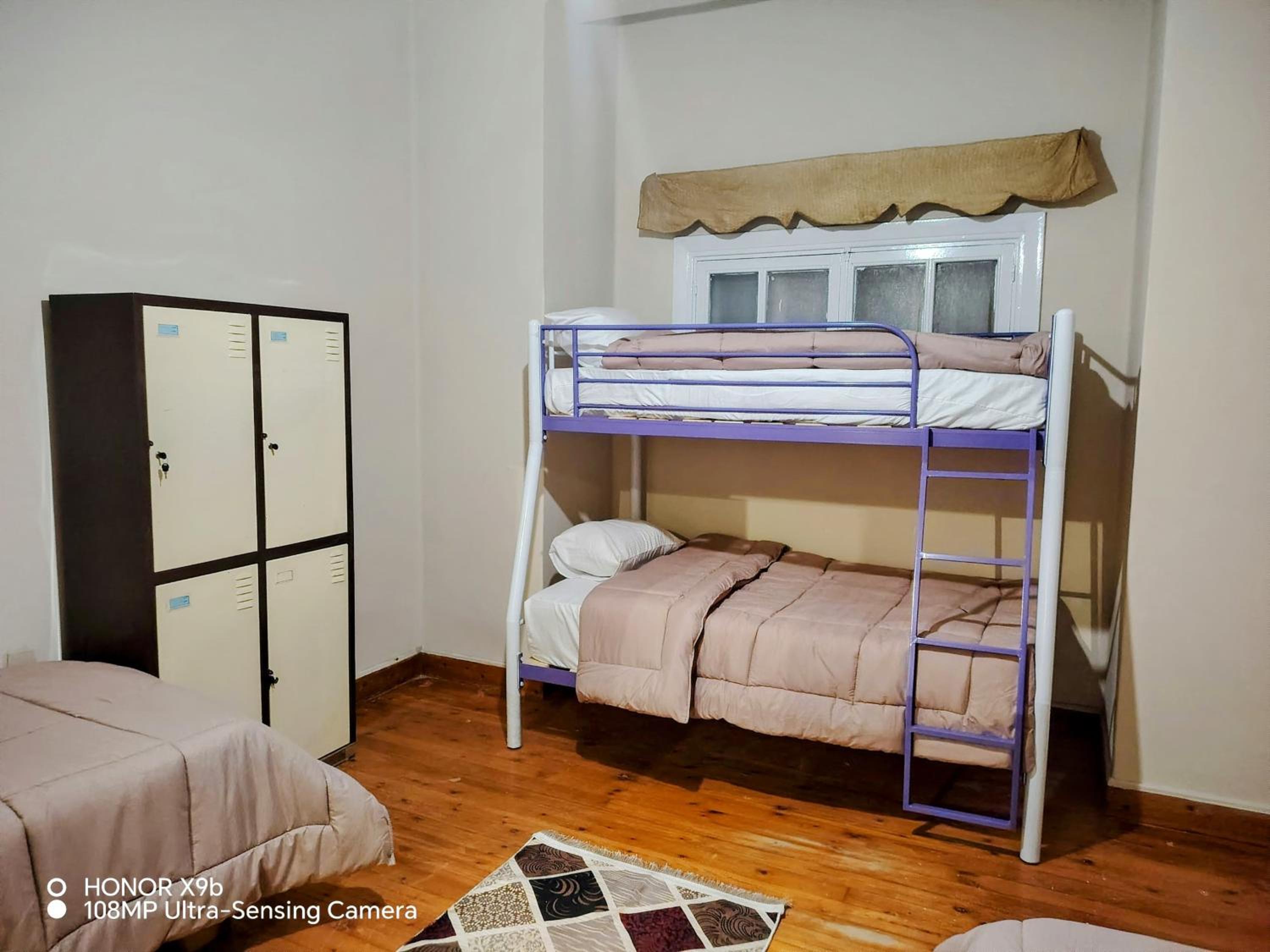 Basic Triple Room with Shared Bathroom photo 3