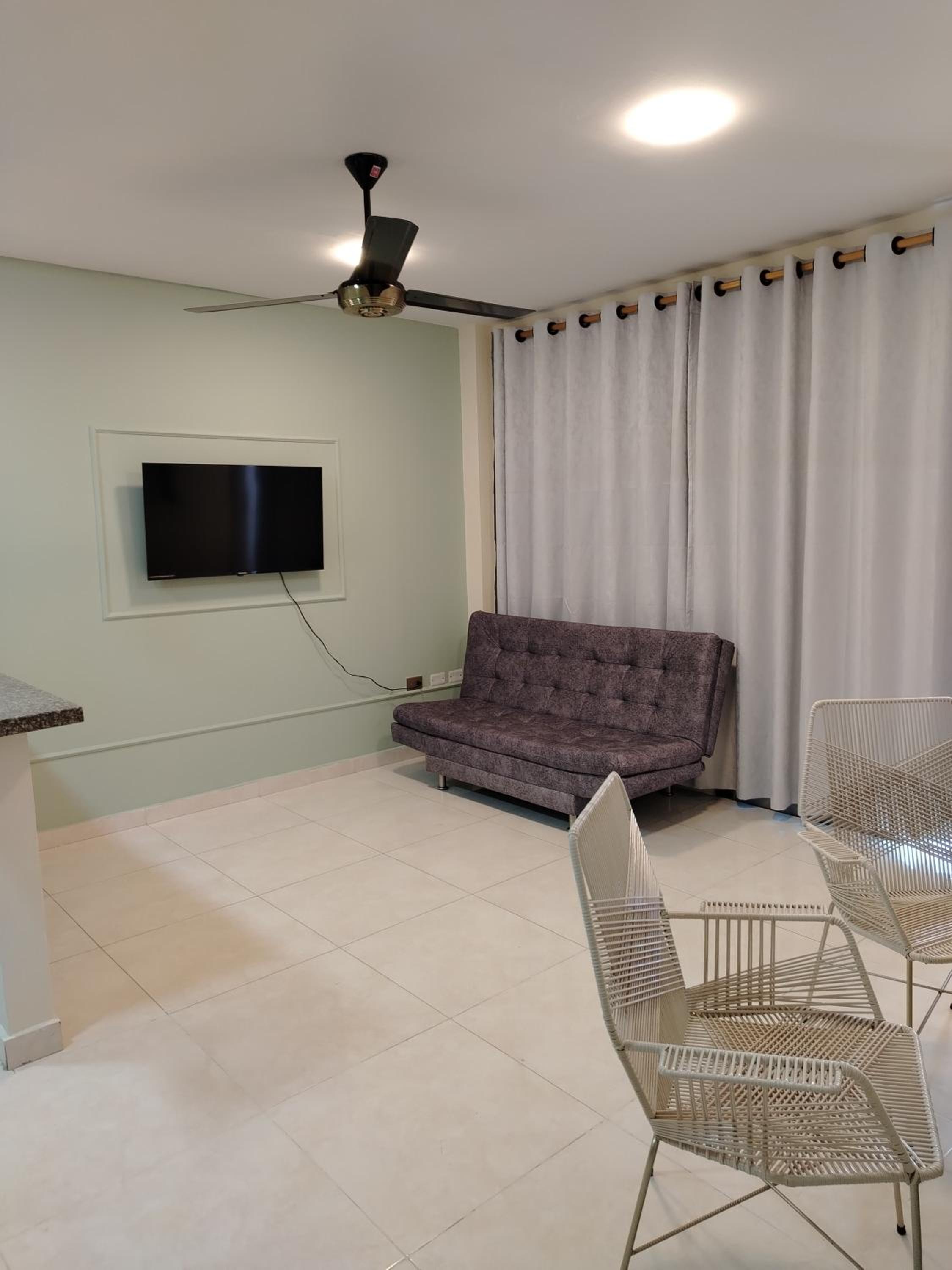 Apartment photo 2
