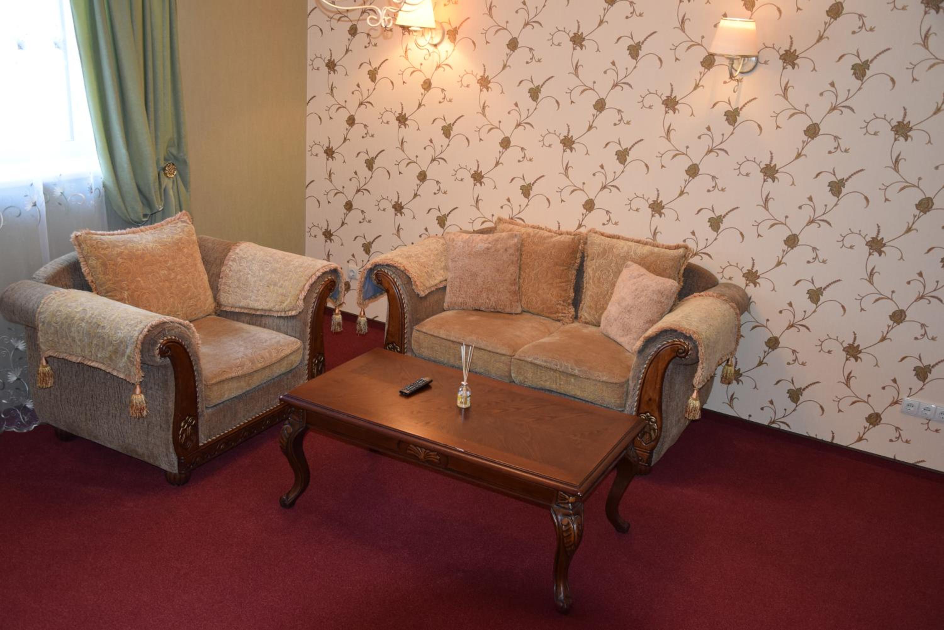 Suite - Photo 4