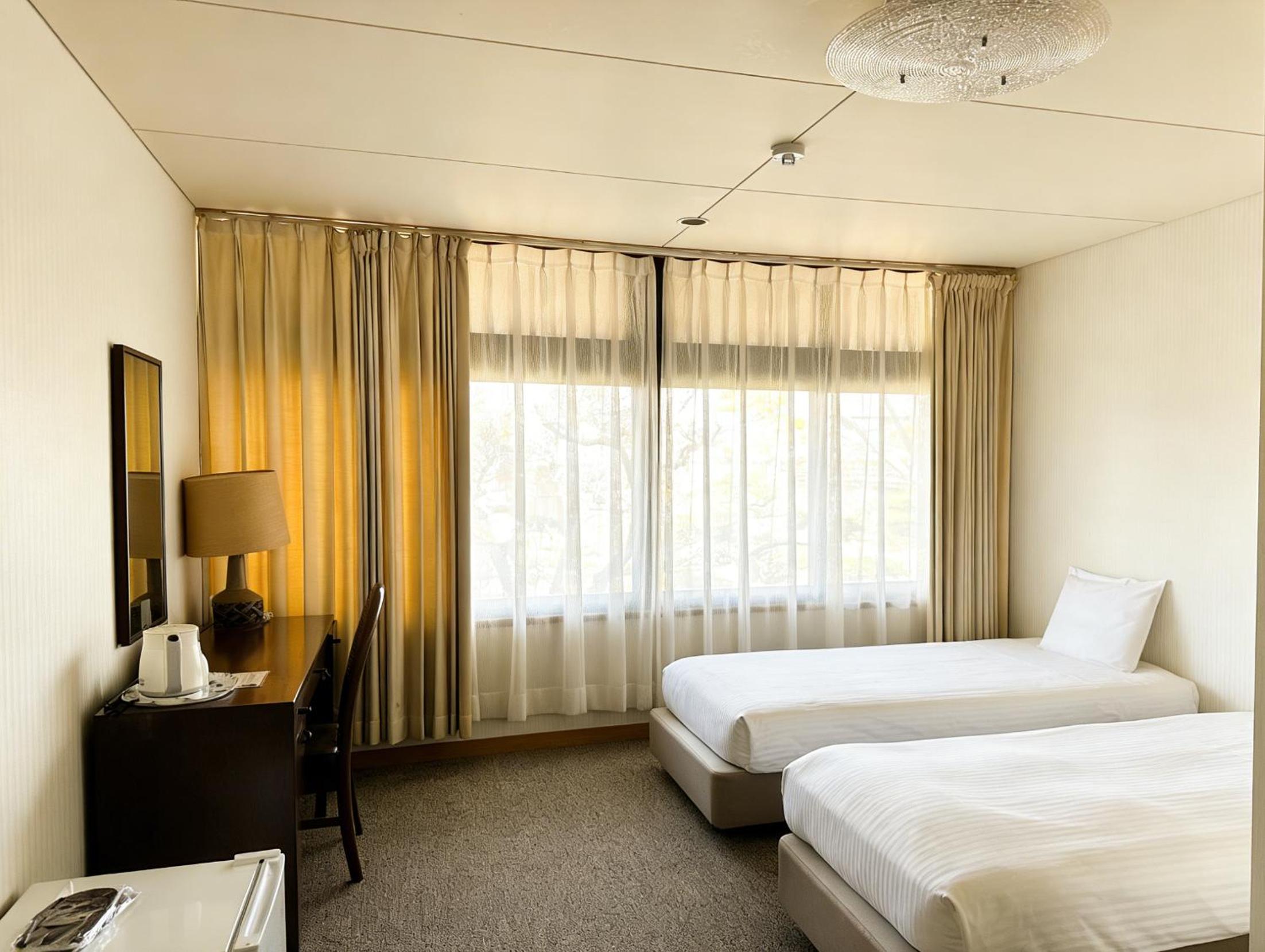 Standard Twin Room with Garden View photo 2