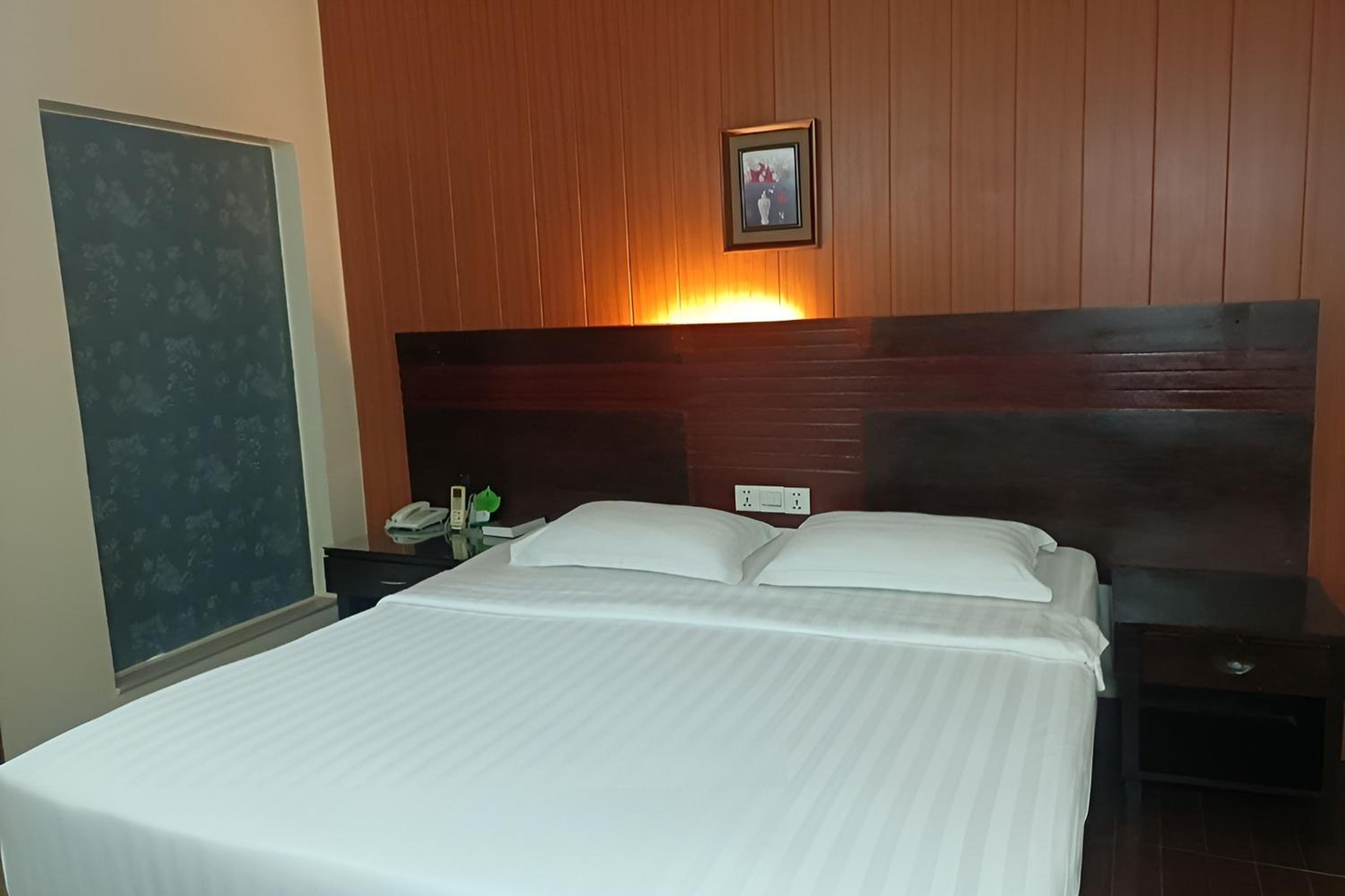 Economy Double Room photo 2