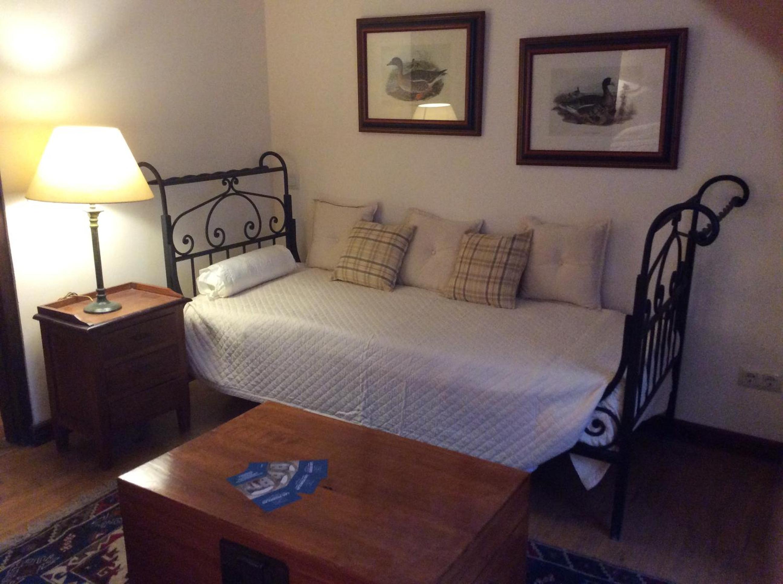 Deluxe Double Room with Balcony - Photo 2