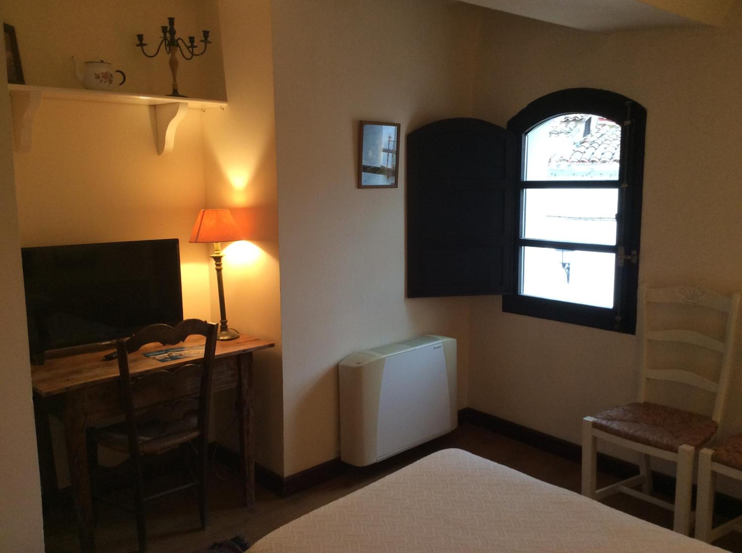 Deluxe Double Room - Photo 2