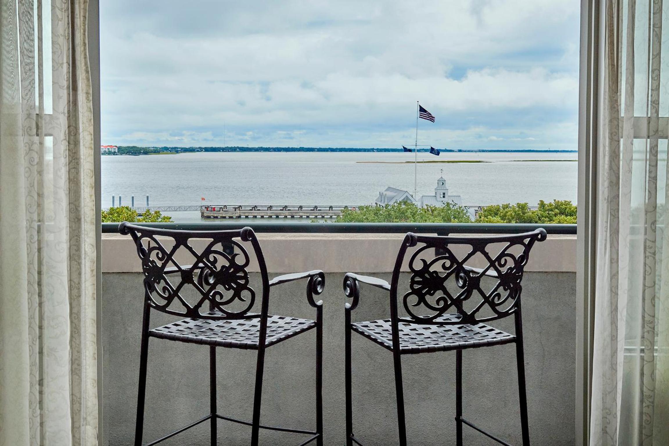 Premium King Balcony - Photo 6