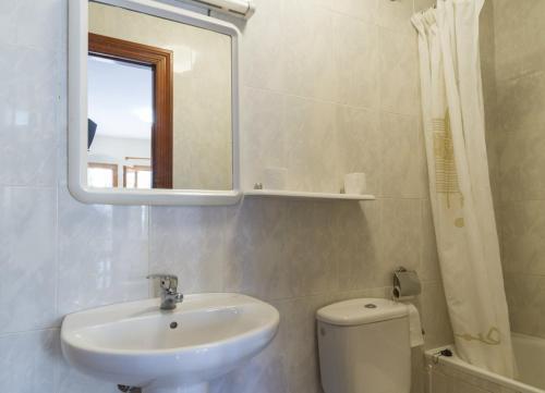 Two-Bedroom Apartment - Photo 16