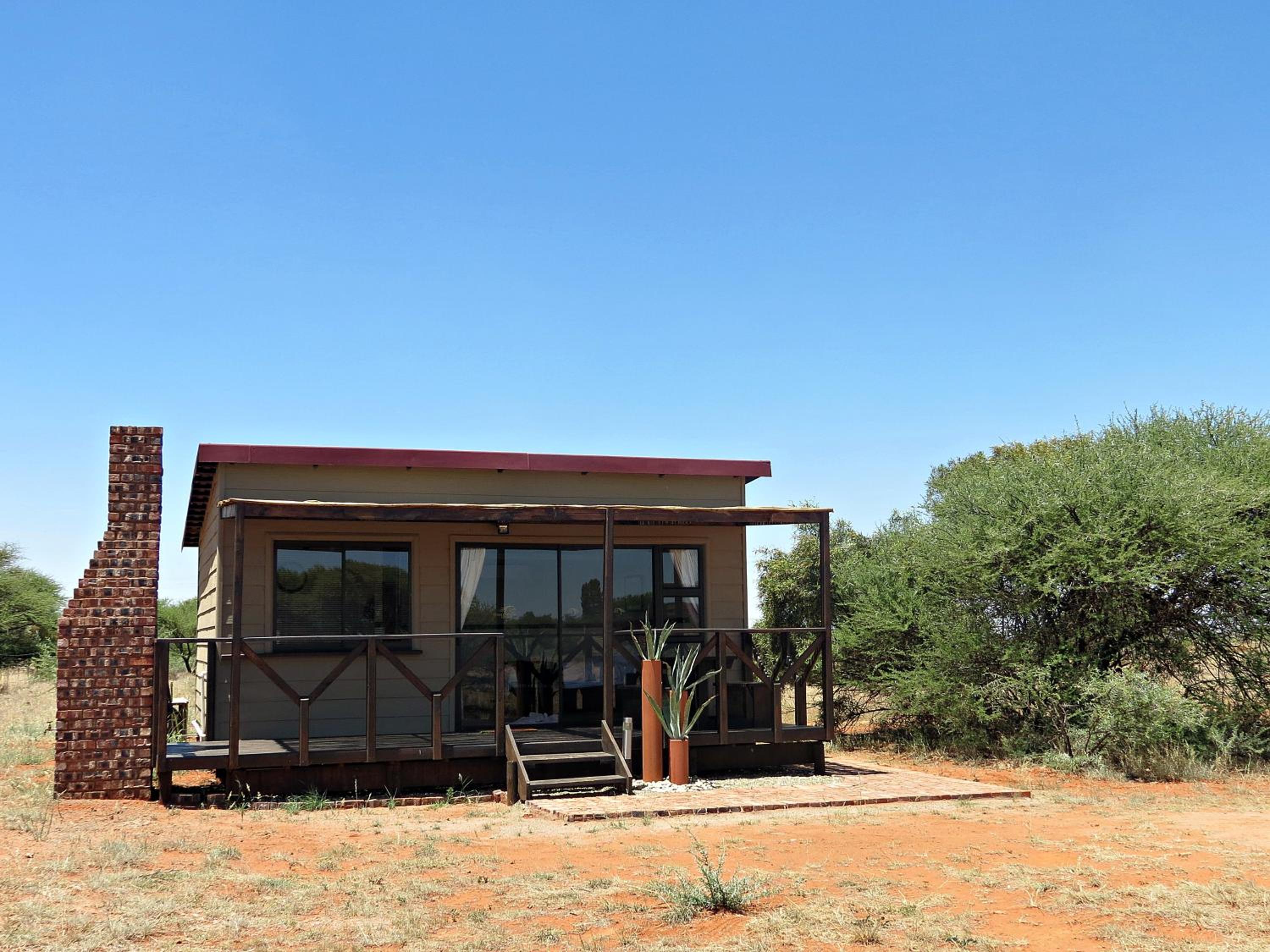 One-Bedroom House - Photo 18