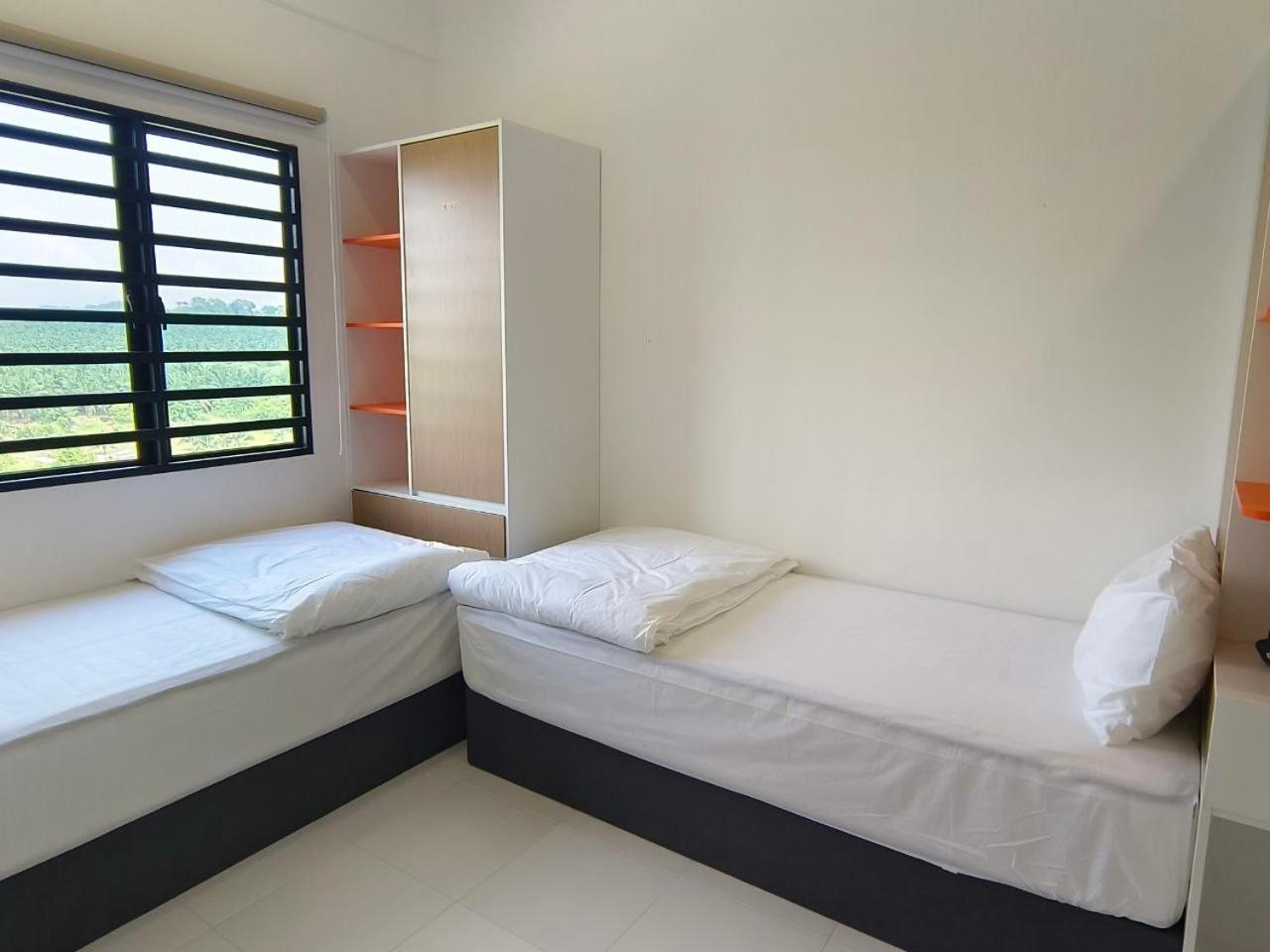 Two-Bedroom Deluxe Apartment photo 2