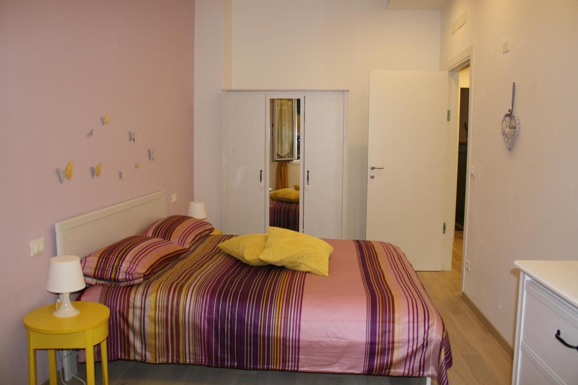 Apartment with Terrace - Photo 40