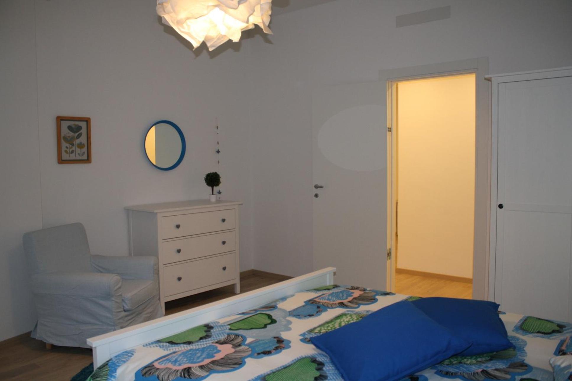 Apartment with Terrace - Photo 37