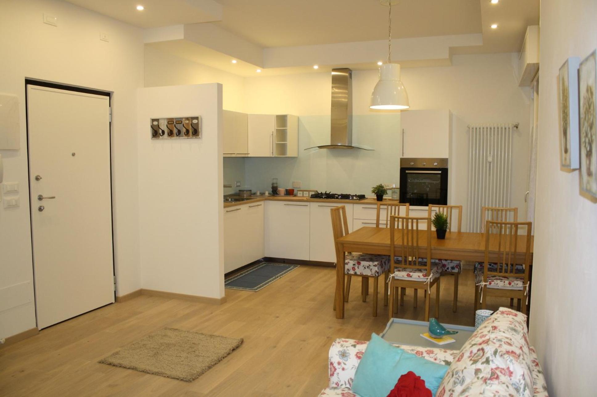 Apartment with Terrace - Photo 33