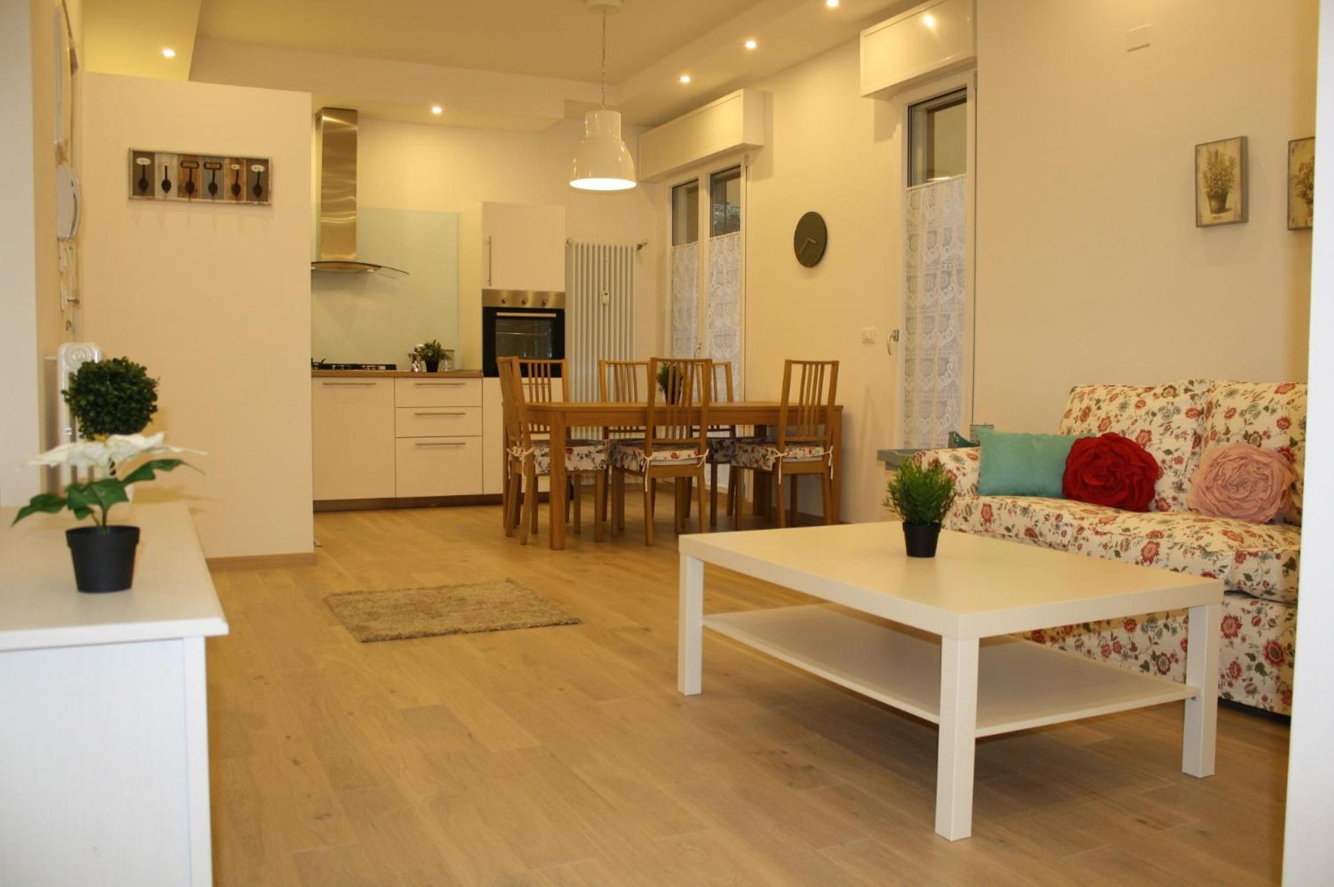 Apartment with Terrace - Photo 30