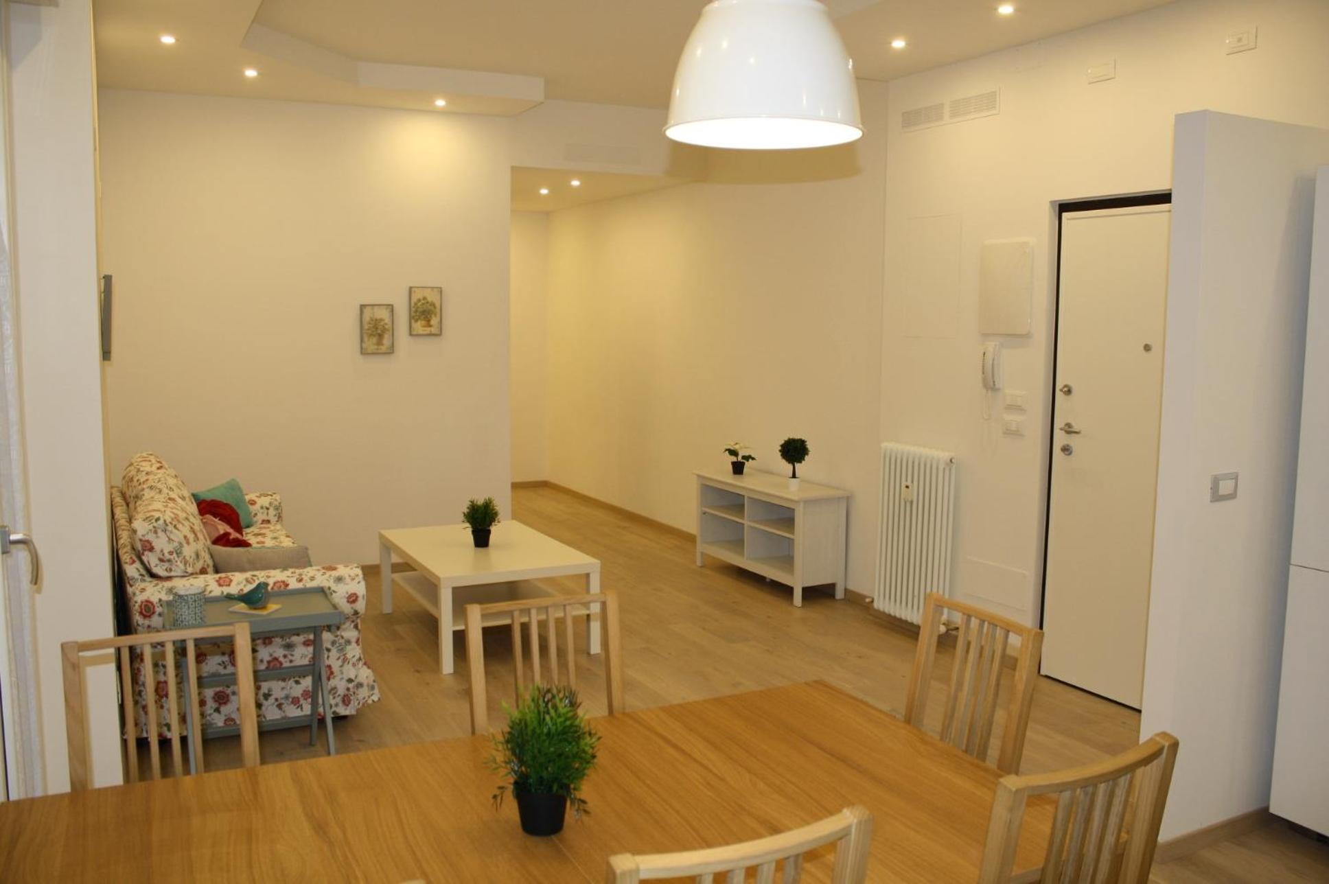 Apartment with Terrace - Photo 29