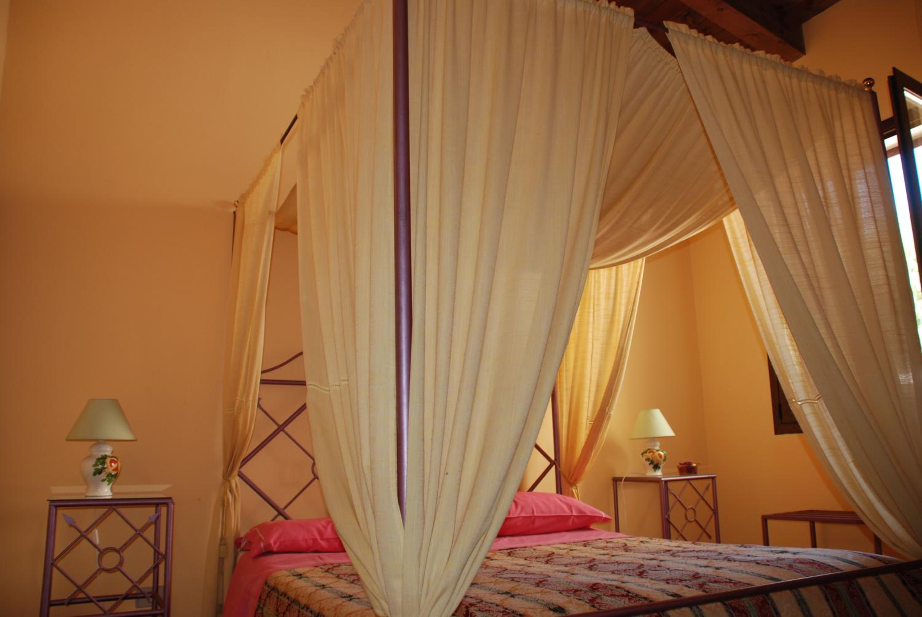 One-Bedroom Apartment (2 Adults) - Photo 3