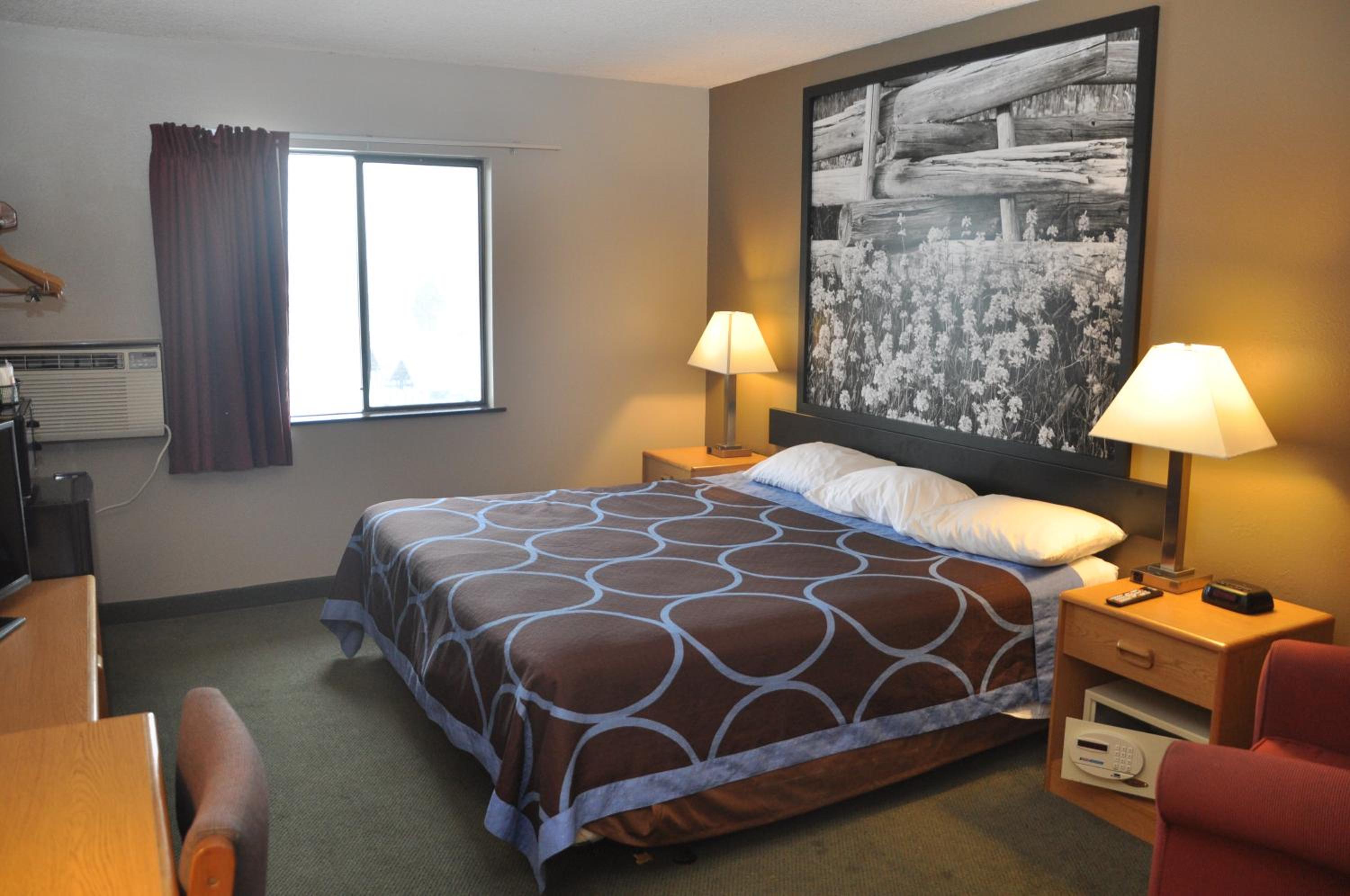 King Room- Non-Smoking - Photo 4