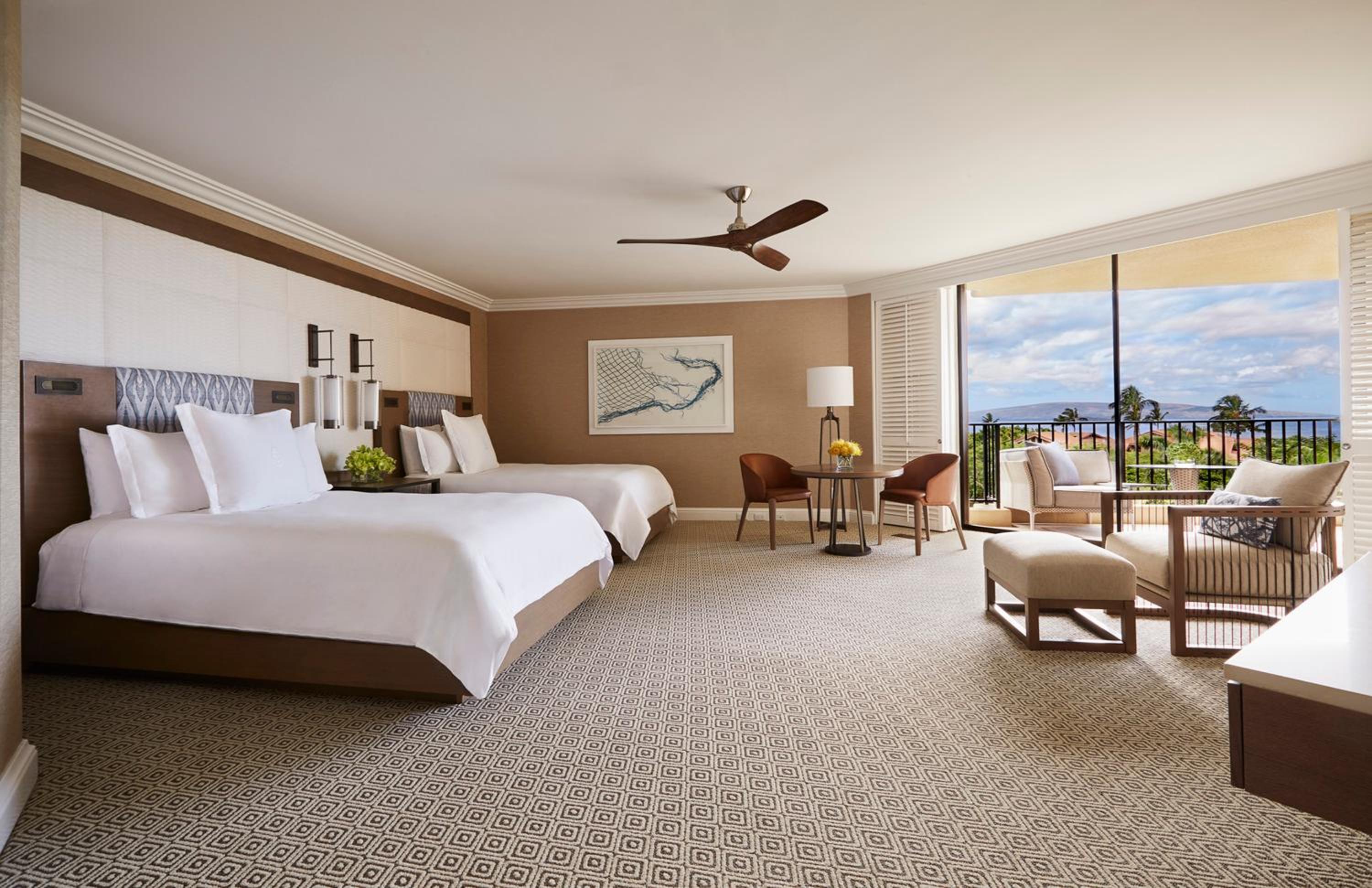 Deluxe Queen Room with Ocean View
