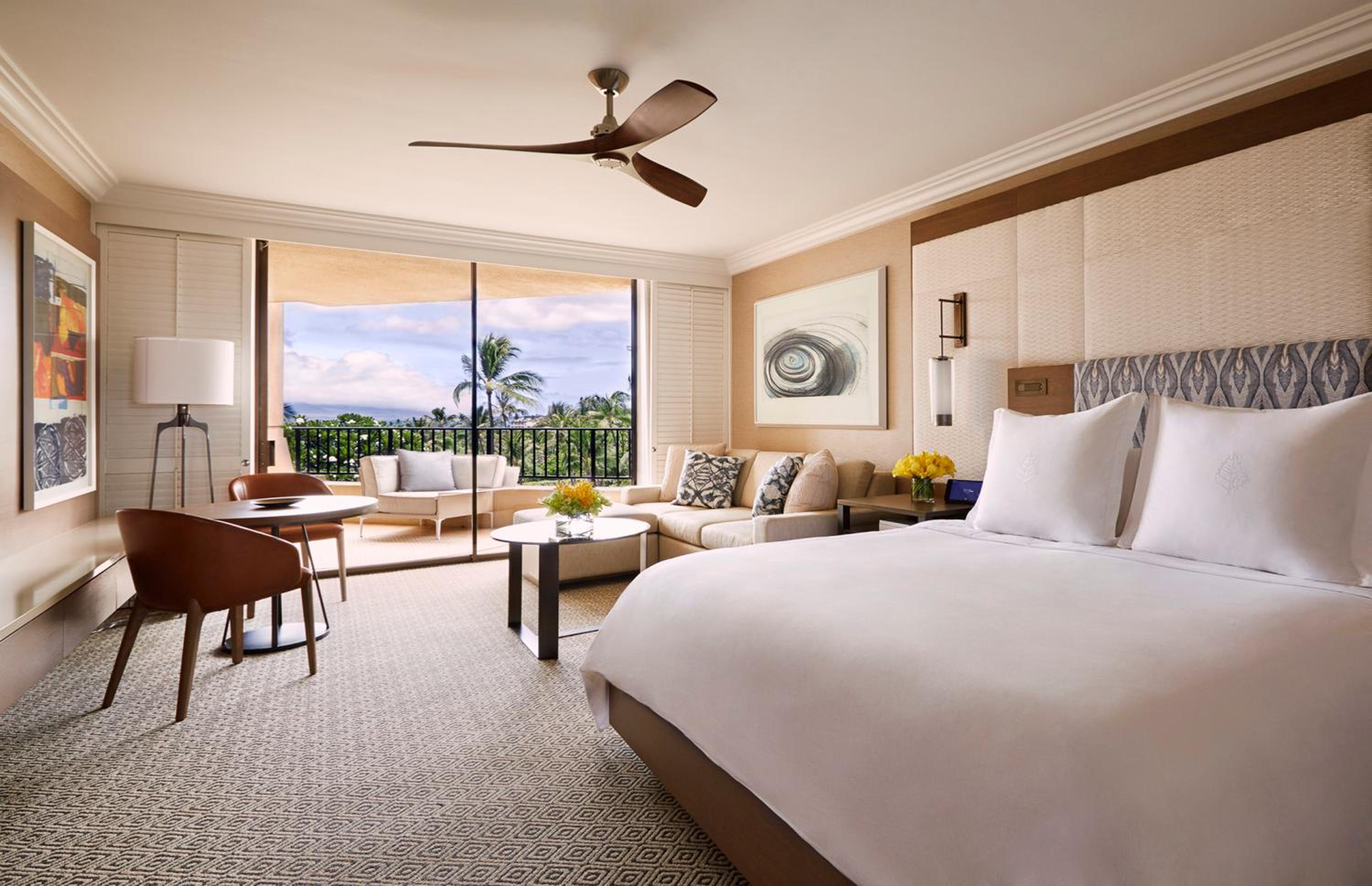 Deluxe King Room with Ocean View - Photo 1