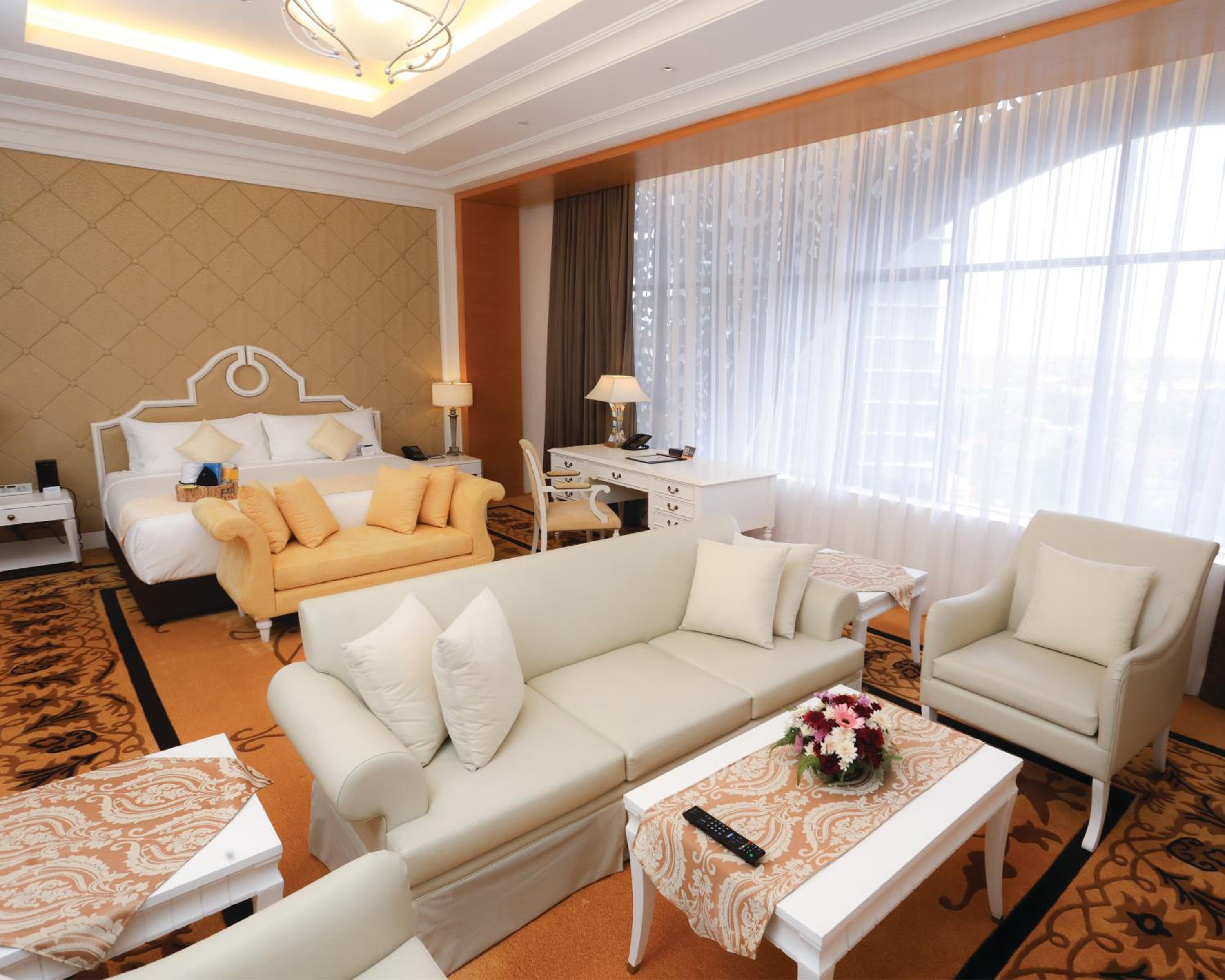 Royal Suite (2-Bedroom) photo 2