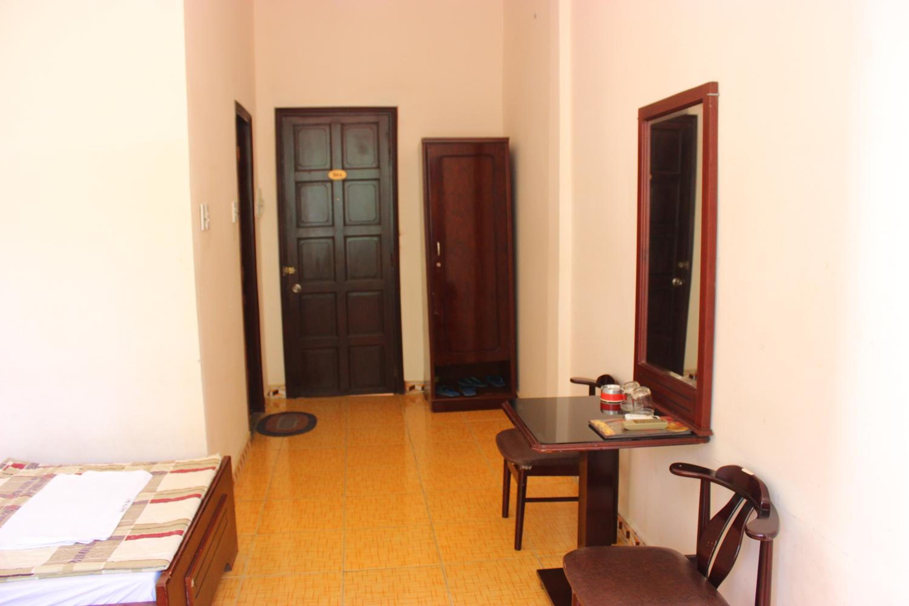Standard Triple Room - Photo 2